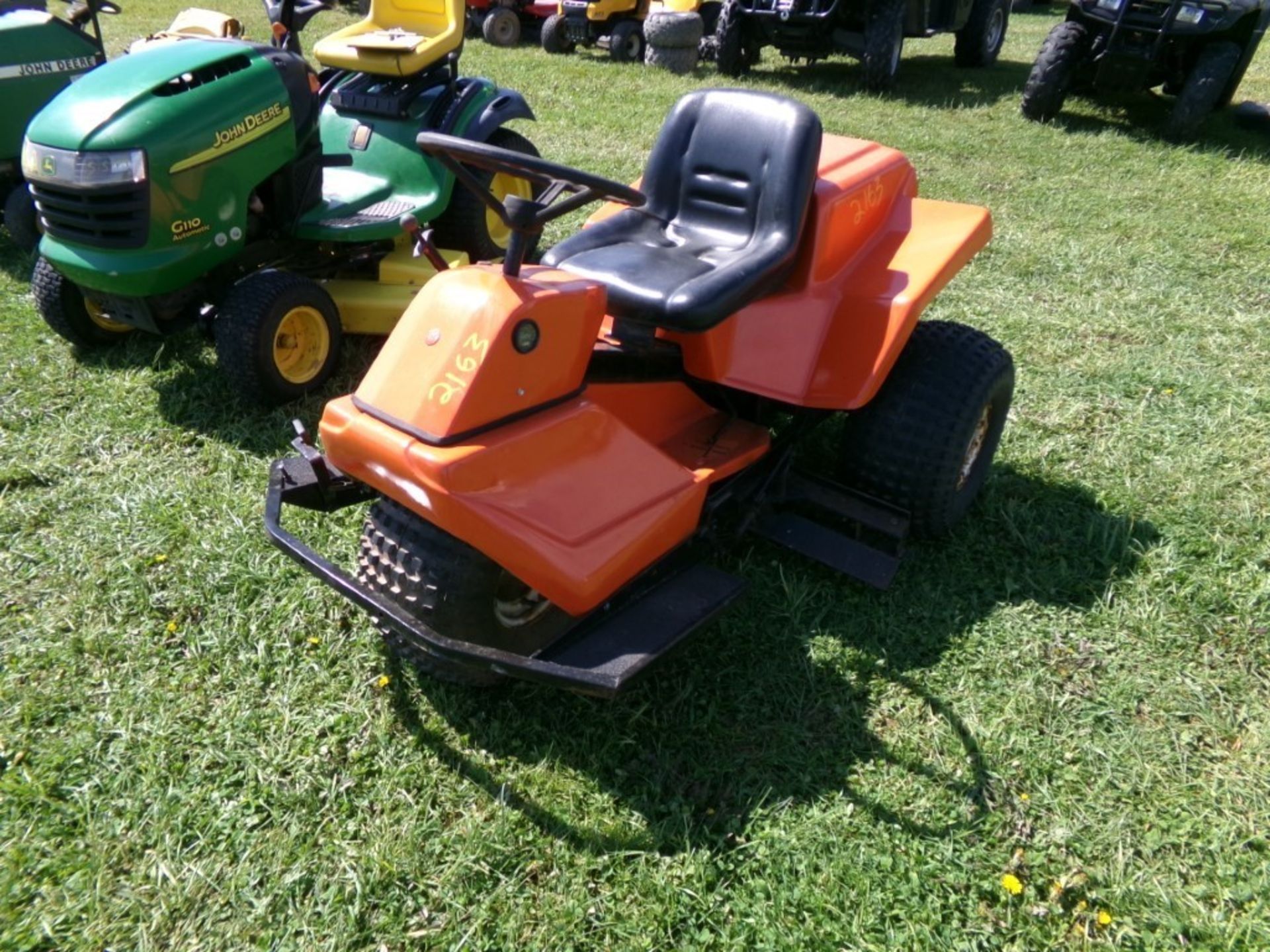 Smithco Golf Coarse Sand Pit/Baseball Infield Groomer with 3 Spd. Briggs and Stratton Engine (5977)