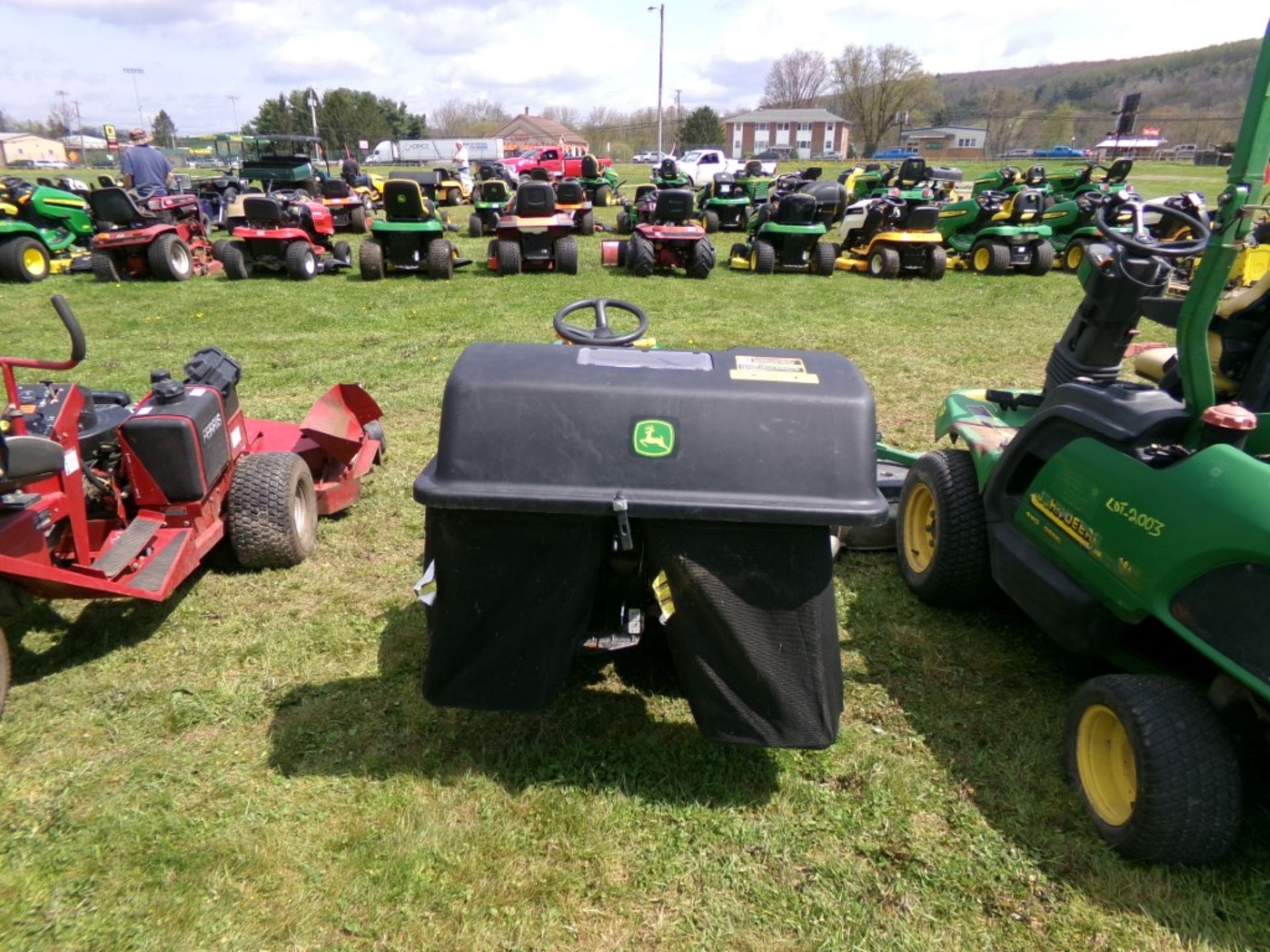 JD E110 Mower w/42'' Deck, 19 HP Briggs & Stratton Engine, w/JD Bagger System, 125 Hrs, Ser # 028202 - Image 3 of 3