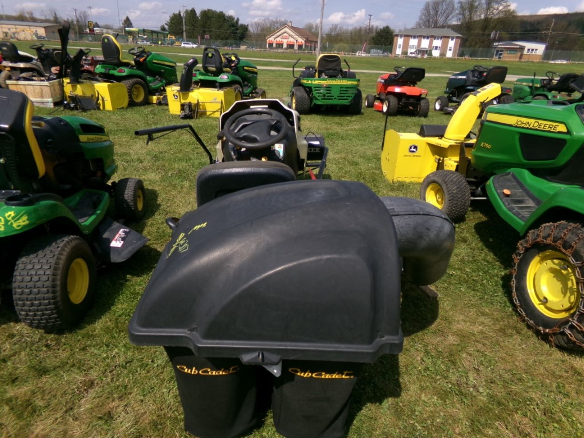 Cub Cadet LTX 1046, 46'' Deck w/Bagger, Has Front Bumper Attachment, 22'' Kohler (4539) - Image 3 of 3