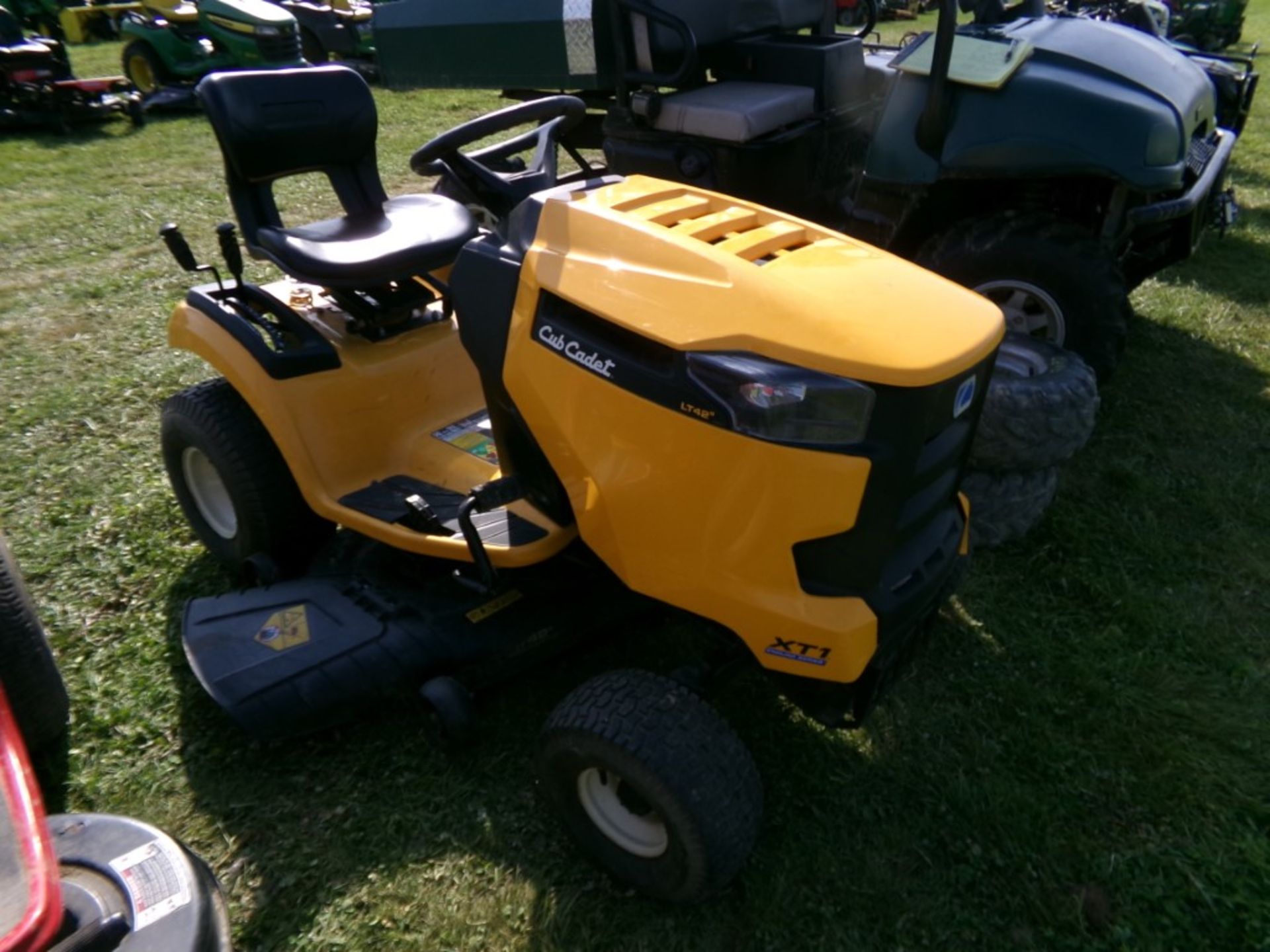 Cub Cadet XTI LT with 42'' Deck, 18 HP Kohler Engine, Hydro, 39 Hrs., Ser.# 9H40345 (5570) - Image 2 of 2