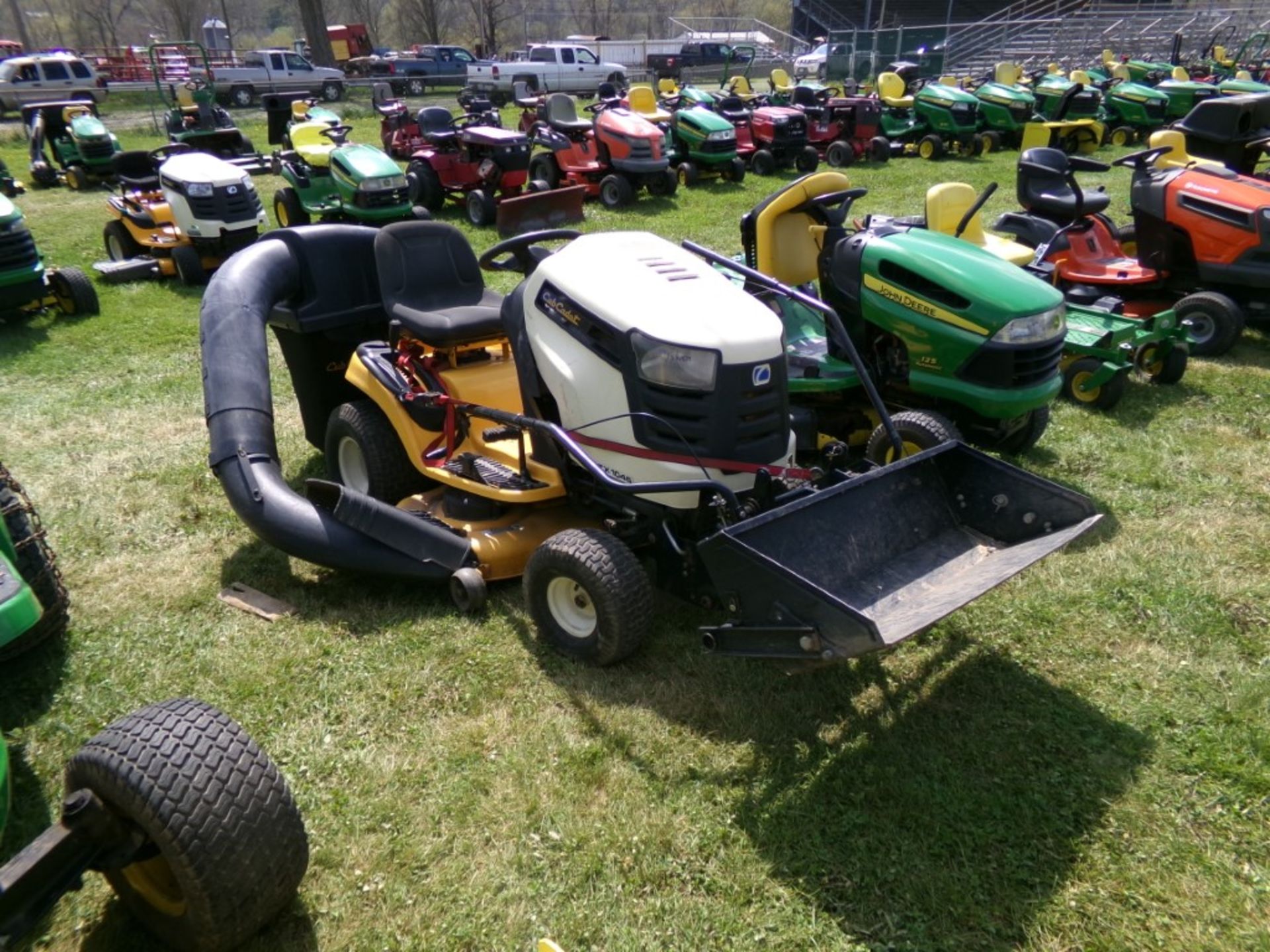 Cub Cadet LTX 1046, 46'' Deck w/Bagger, Has Front Bumper Attachment, 22'' Kohler (4539) - Image 2 of 3