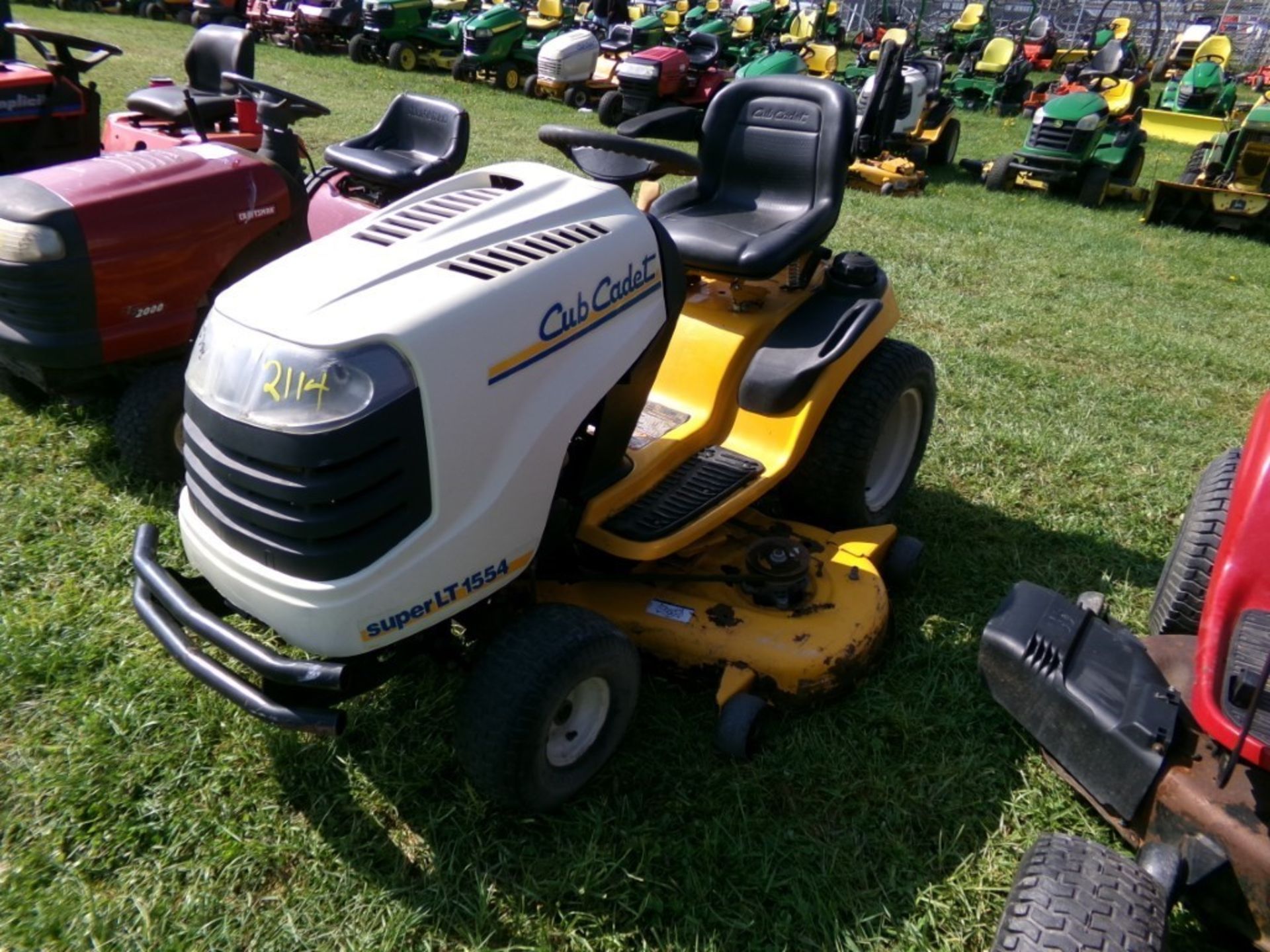 54'' Deck Cub Cadet Garden Tractor, Hydrostatic Drive, Kohler 27 HP Engine, Model # SLT1554 Super,