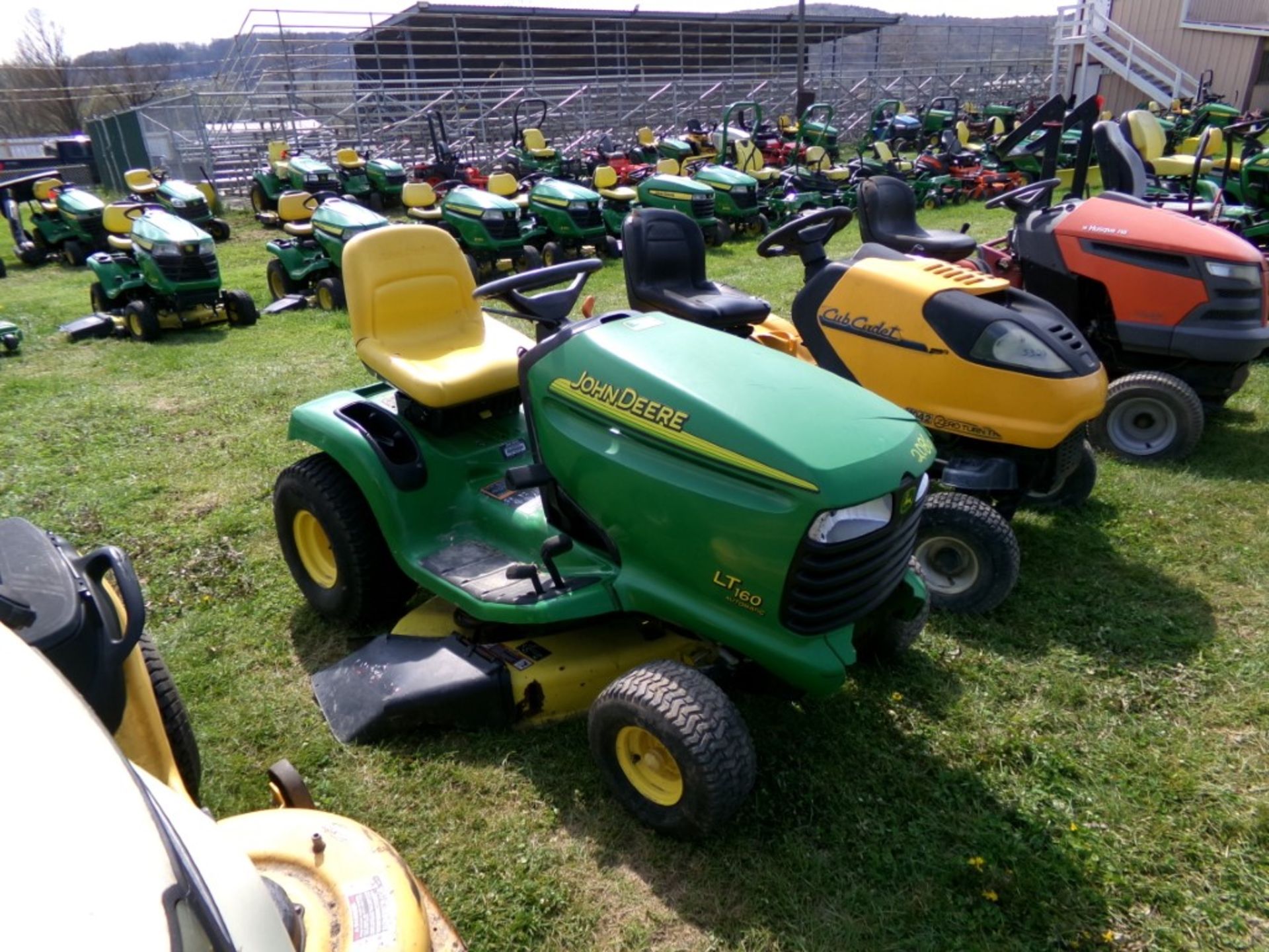 John Deere LT060 with 42'' Deck, Hydro, Ser # 535978 (5325) - Image 2 of 2