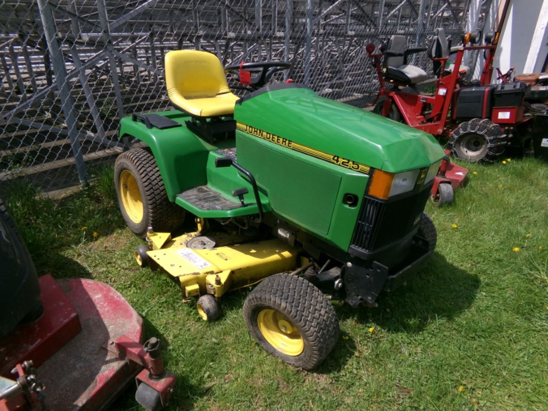 John Deere 425 Riding Mower w/54'' Deck, 20 Hp. V-Twin Engine, 580 Hours, s/n 055606, SMALL CRACK ON - Image 2 of 2