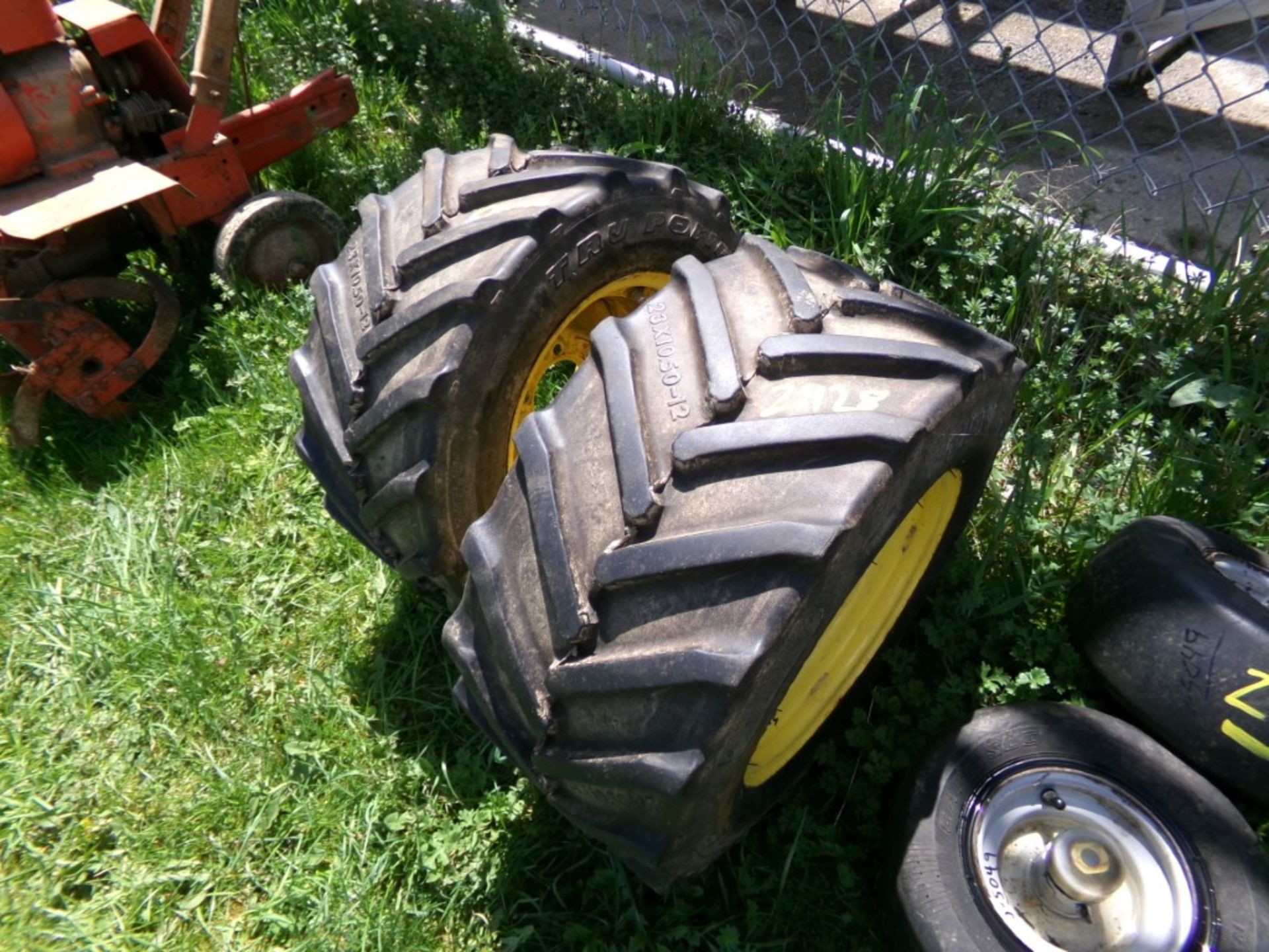 John Deere 300 Series Wheels with Loaded AG Tires, Rim Guard, Not Calcium (5048)