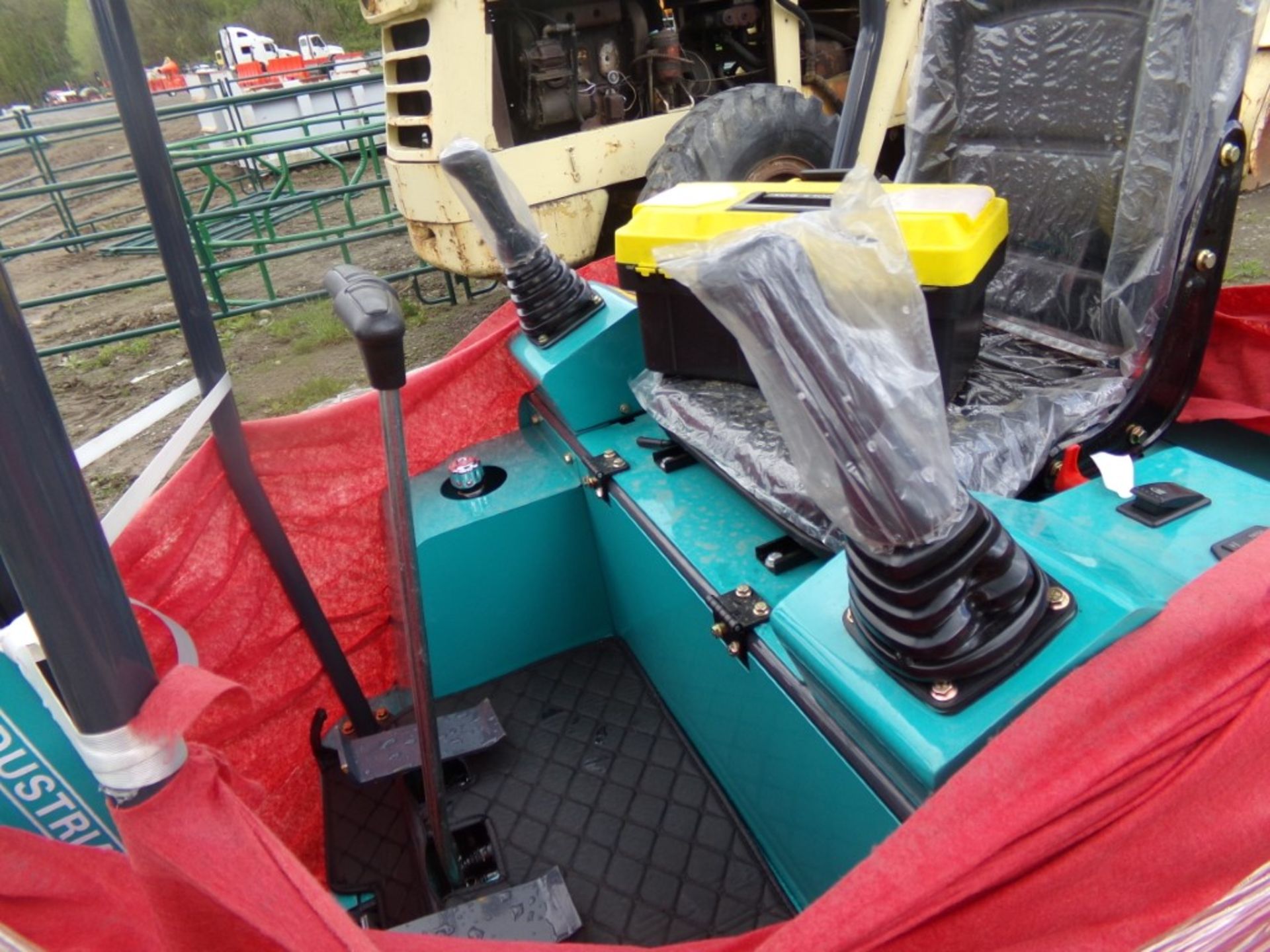 New AGT Industrial H15 Mini Excavator with Open Cab, Canopy,Green/Blue Grader Blade, Stationary - Image 6 of 6