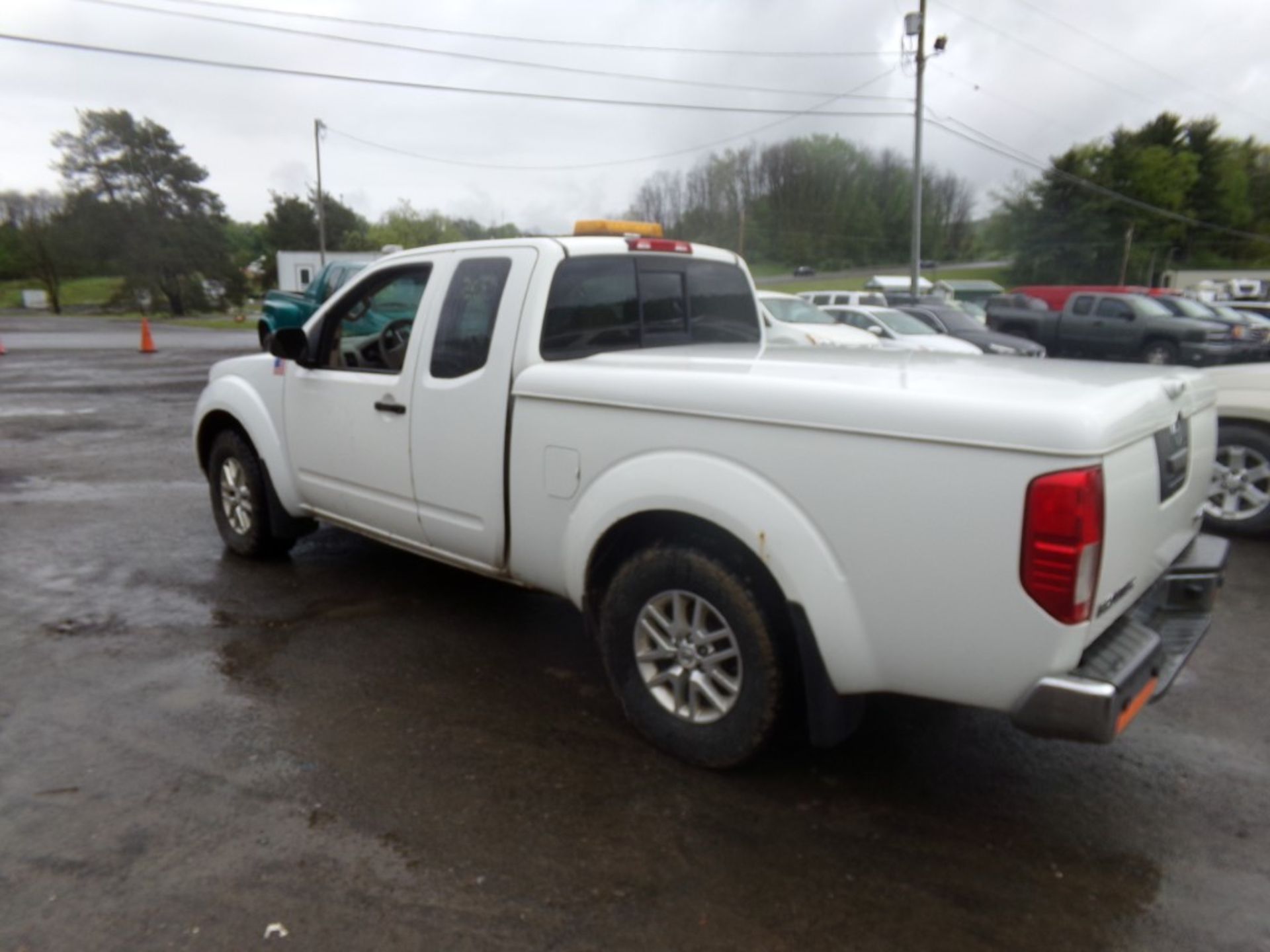 2015 Nissan Frontier 4WD Ext. Cab, 6 Cyl., Auto Trans., PW/PL, , Excellent Tires, (3) Rear Tool - Image 2 of 9