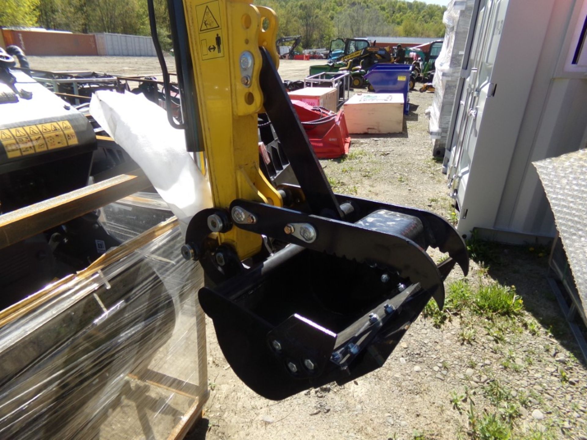 New AGT Industrial QH13R Mini Excavator with Full Cab, Stationary Thumb, Grader Blade, Yellow - Image 4 of 5