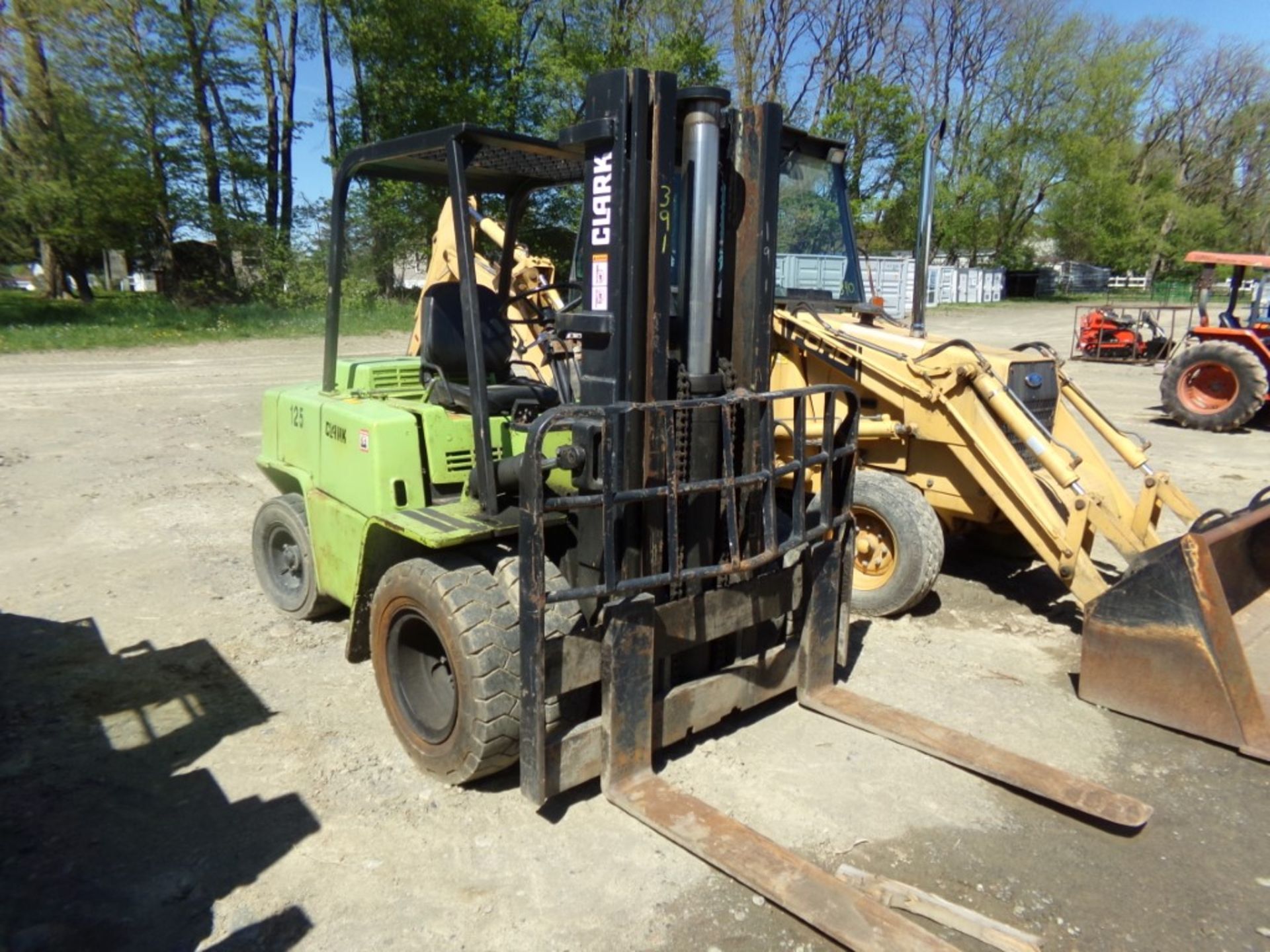 Clark 6500-HY60 Dual Wheeled Forklift, Gas, 6000 LB Capacity, 7'' Wide Forks, Triple Mast, 2904 Hrs. - Image 4 of 4