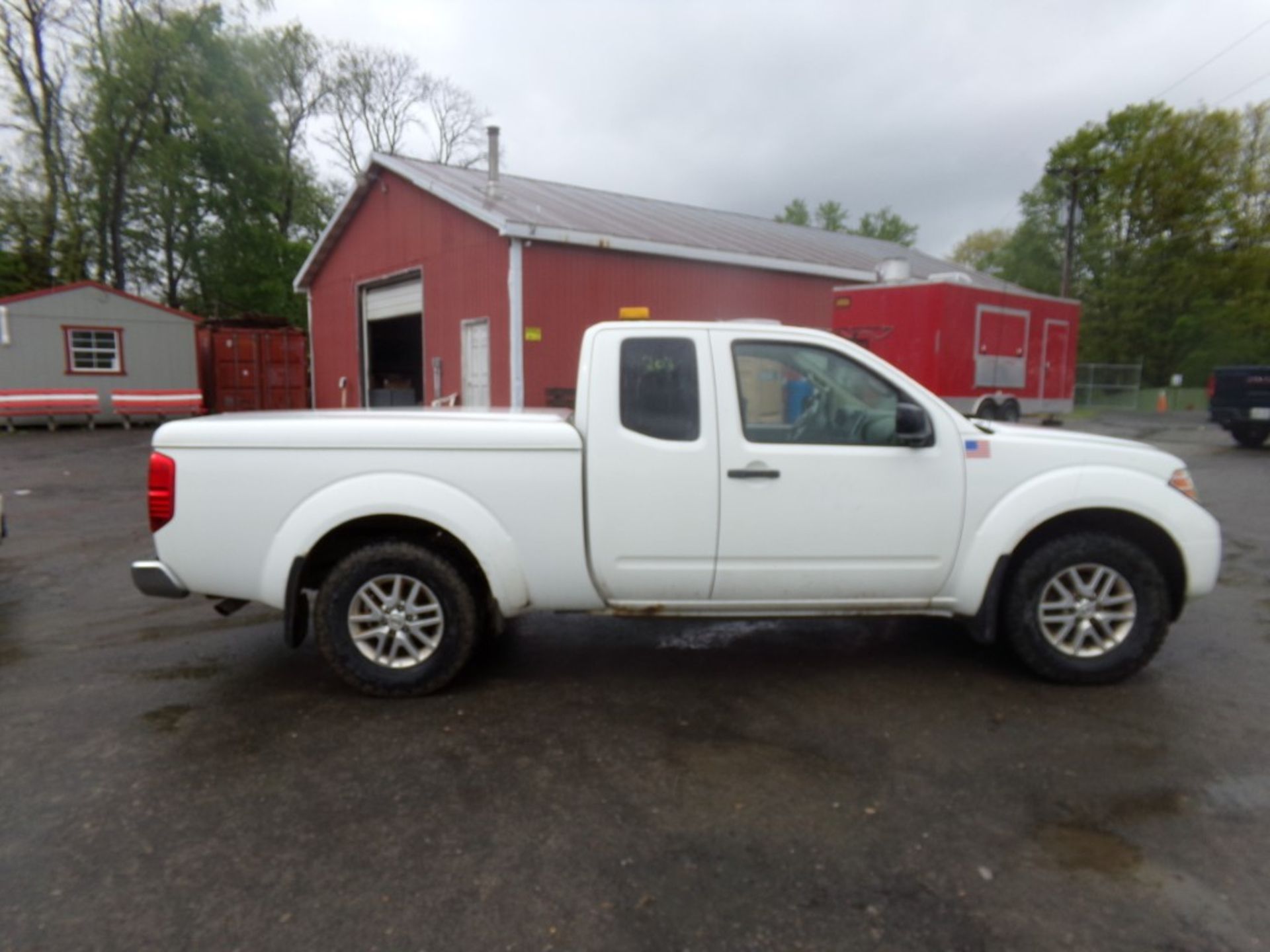 2015 Nissan Frontier 4WD Ext. Cab, 6 Cyl., Auto Trans., PW/PL, , Excellent Tires, (3) Rear Tool - Image 5 of 9