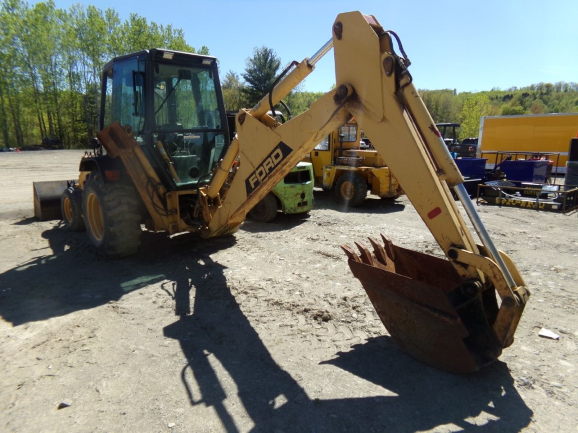 Ford 455C Backhoe with 88'' Loader Bucket and 24'' Backhoe Bucket, Model SA40189, 1723 Hrs., All - Image 2 of 6