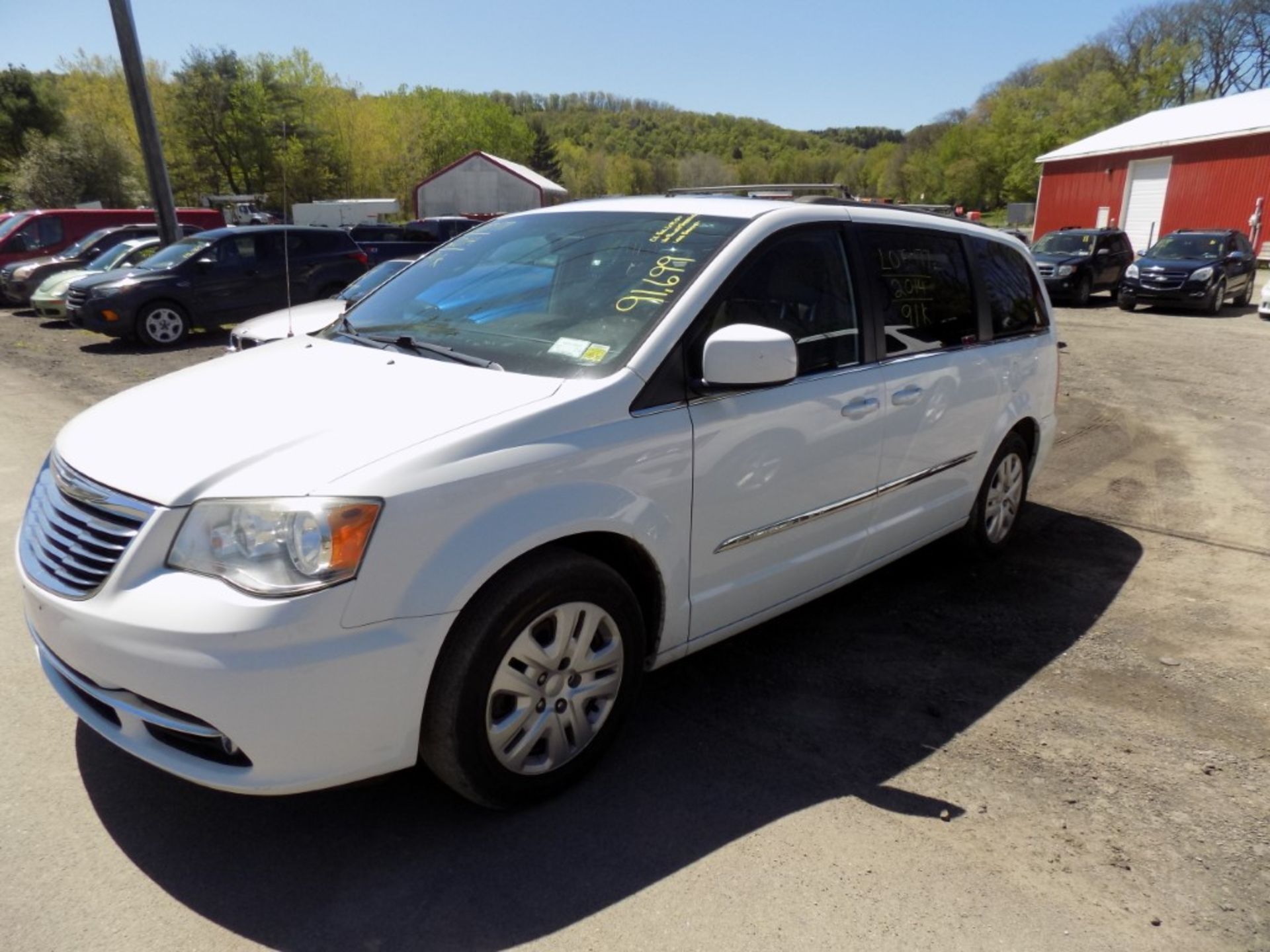 2014 Chrysler Town & Country Touring, White, 91,699 Mi, Vin# 2C4RC1BG3ER439205 - OPEN TO ALL BUYERS, - Image 2 of 4