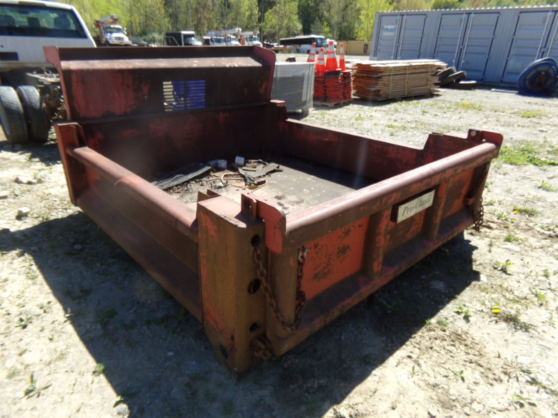 Red 8' Dump Body with Drop Down Sides, NO HOOD,NOS - Image 2 of 2