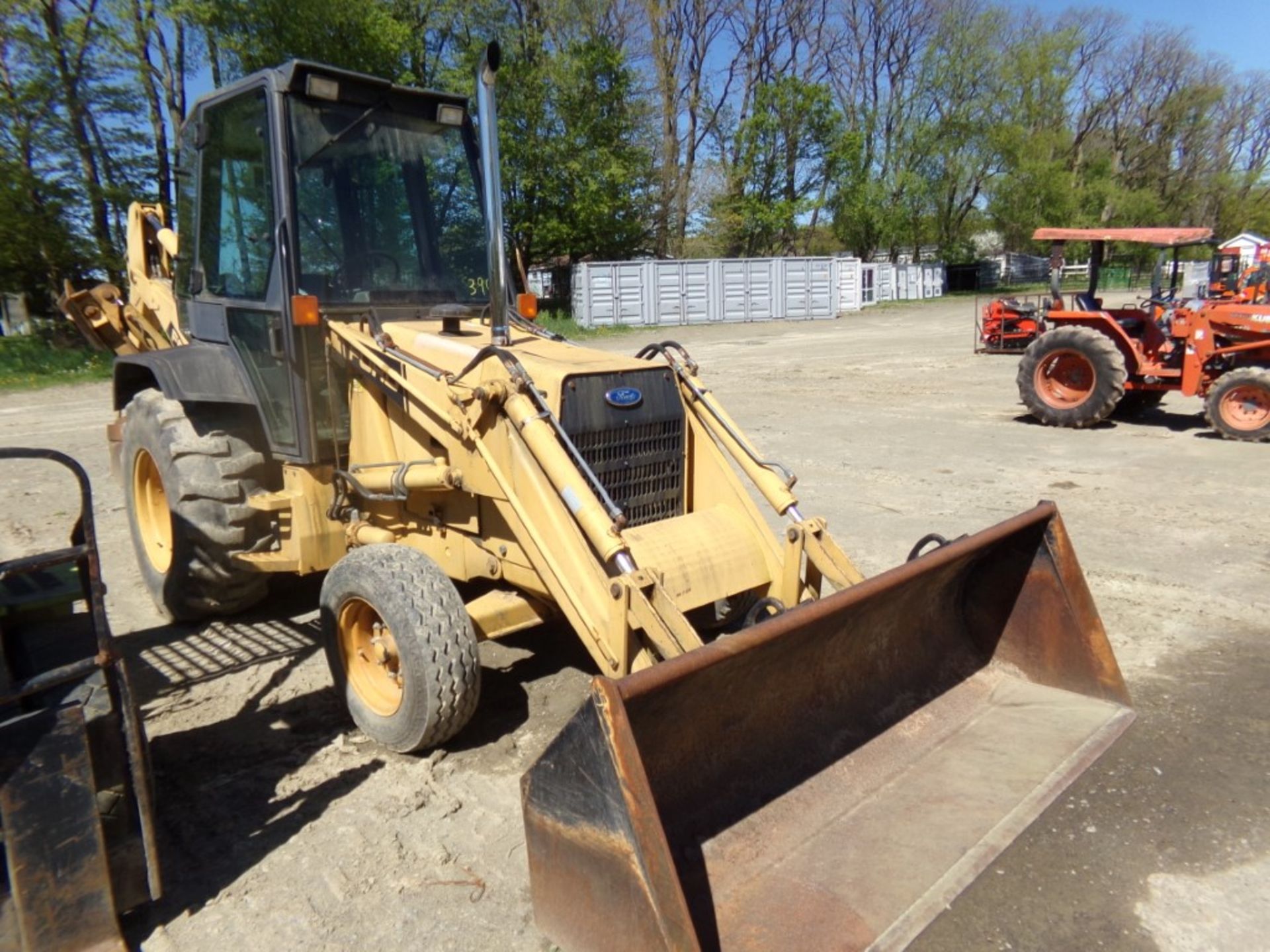 Ford 455C Backhoe with 88'' Loader Bucket and 24'' Backhoe Bucket, Model SA40189, 1723 Hrs., All - Image 5 of 6