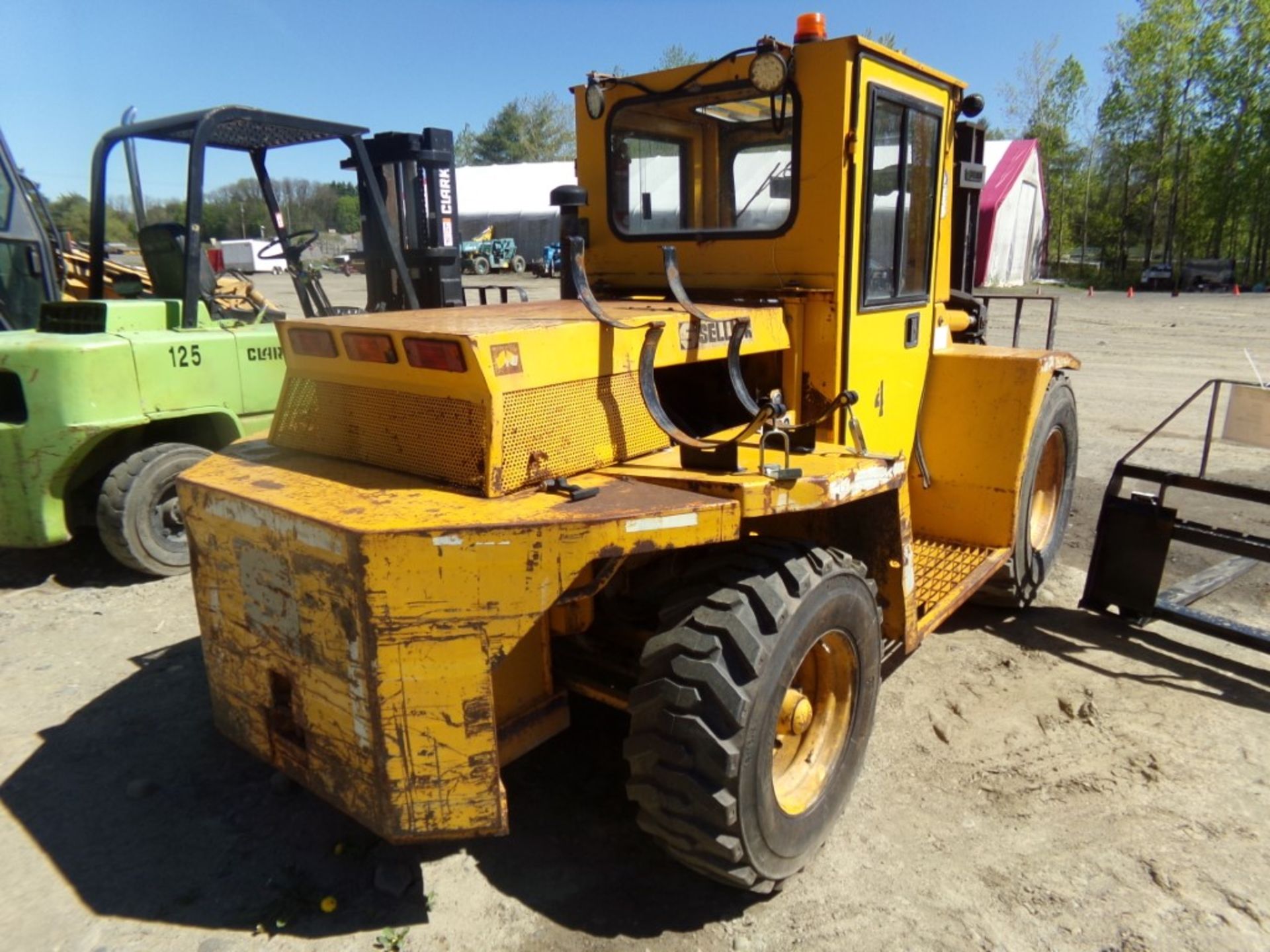 Sellick SG-60 Propane Forklift, Full Cab, New Rubber, See Thru Triple Mast, 46'' Forks, 6000 LB - Image 3 of 6