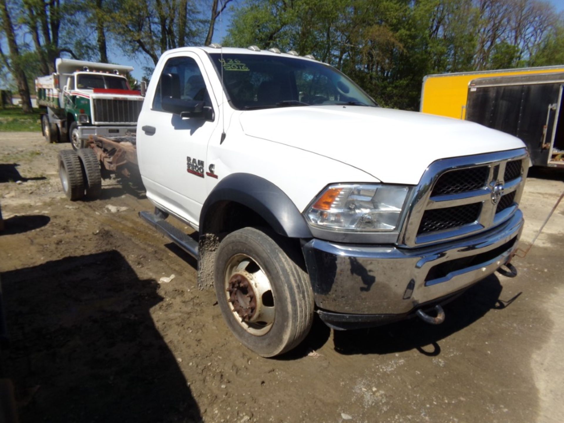 2016 Ram 5500 Heavy Duty Cummins Diesel Cab and Chassis, Reg. Cab, Auto, 2 WD, Auto Trans, 173,961 - Image 4 of 5