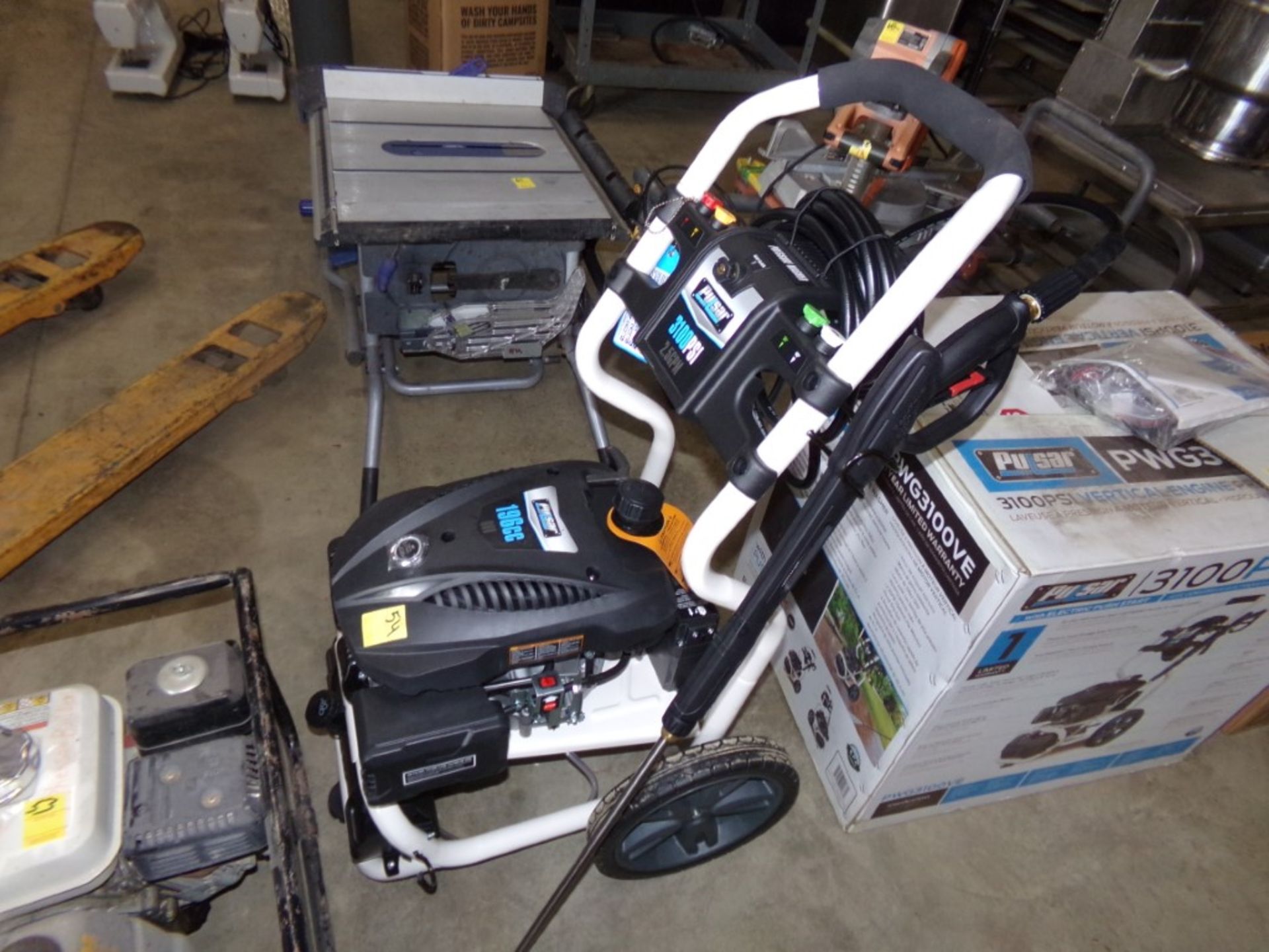 New Pulsar PWG3100VE 3100 PSI Gas Powered Pressure Washer, 2.5 Gal. Per Min., Never Used