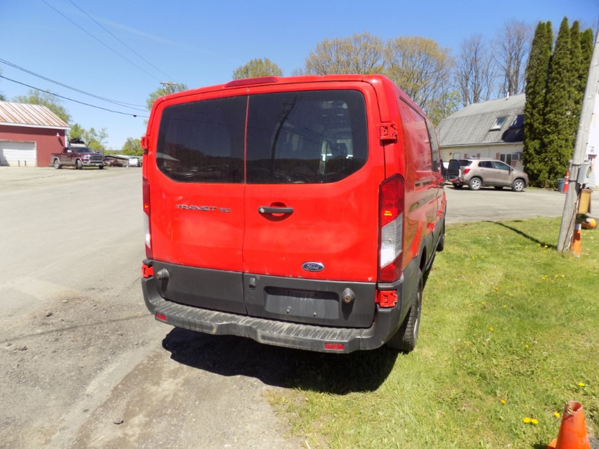 2018 Ford T350 Cargo Van, Base, Red, 257,179 Mi, Vin# 1FTBW2ZM5JKA26379 - OPEN TO ALL BUYERS - Image 3 of 4