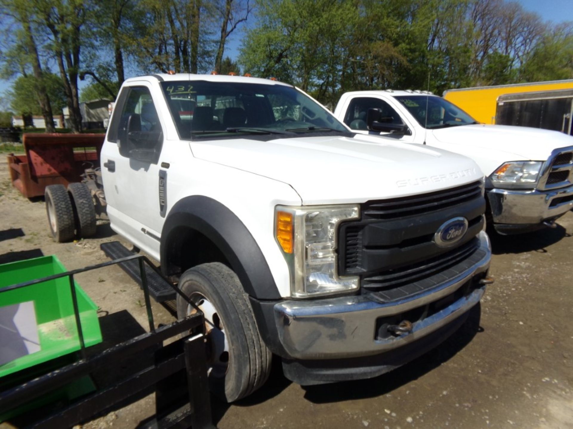 2017 Ford F-550, 6.7 L Power Stroke Diesel, Reg Cab And Chassis, 2 WD, 158,201 Mi, NOT RUNNING, - Image 4 of 5
