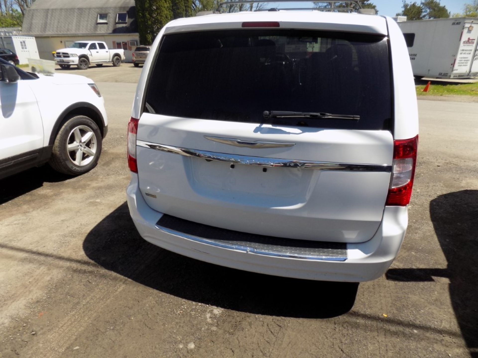 2014 Chrysler Town & Country Touring, White, 91,699 Mi, Vin# 2C4RC1BG3ER439205 - OPEN TO ALL BUYERS, - Image 3 of 4