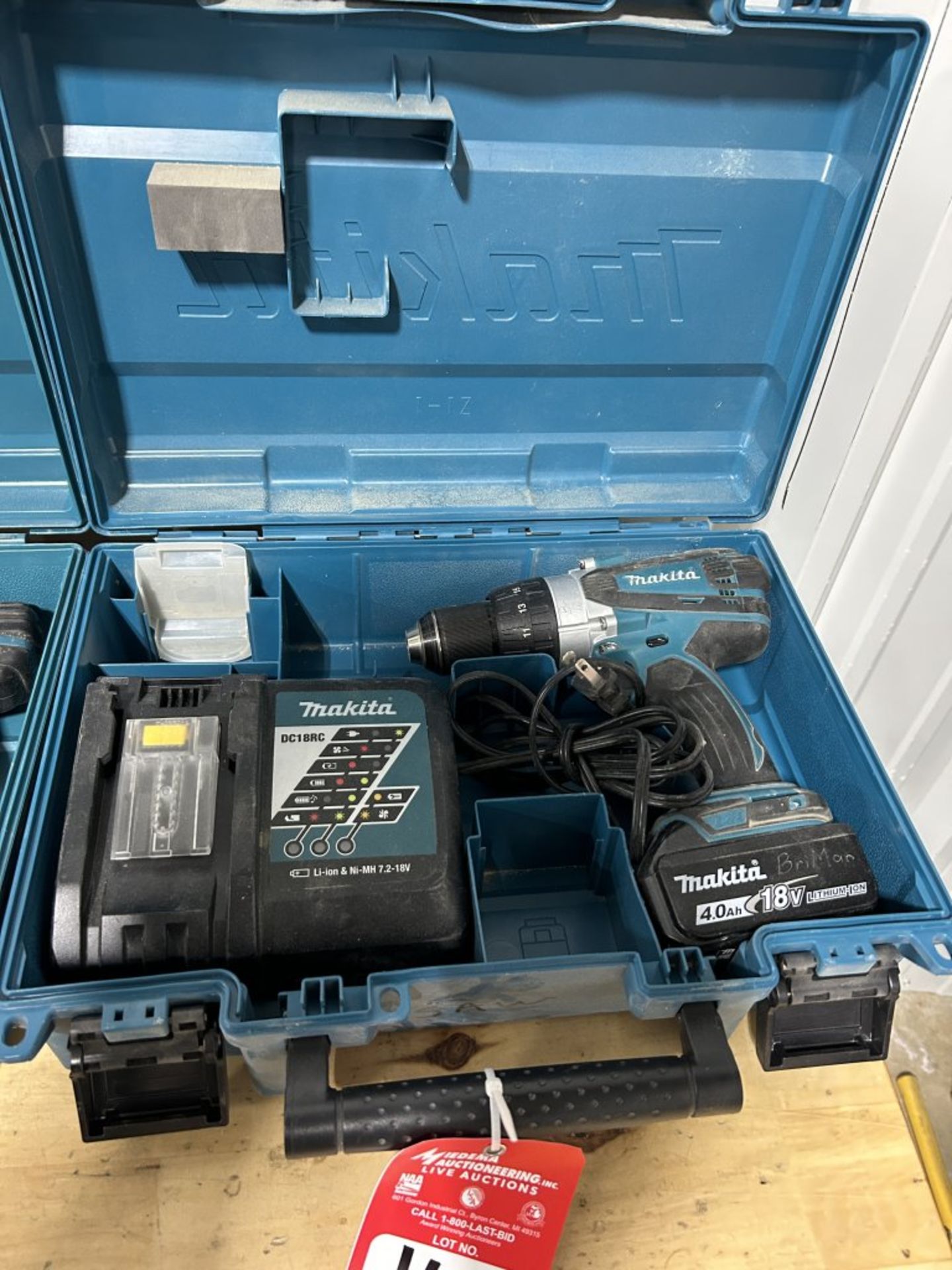 MAKITA XF003 18V 4.0AH 1/2'' CORDLESS DRILL, WITH CHARGER & CASE