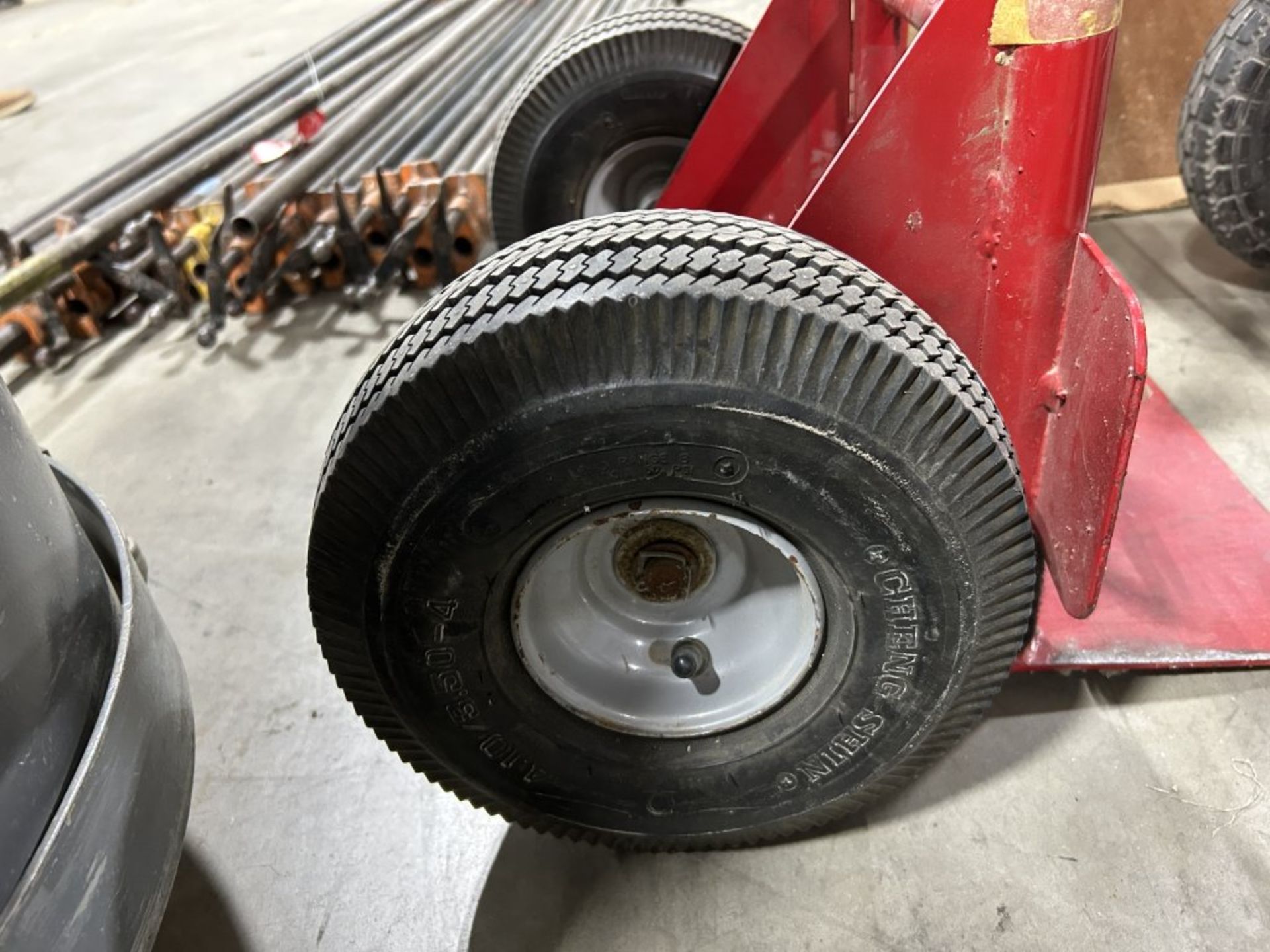HAND TRUCKS, WITH PNEUMATIC TIRES (2) - Image 4 of 5