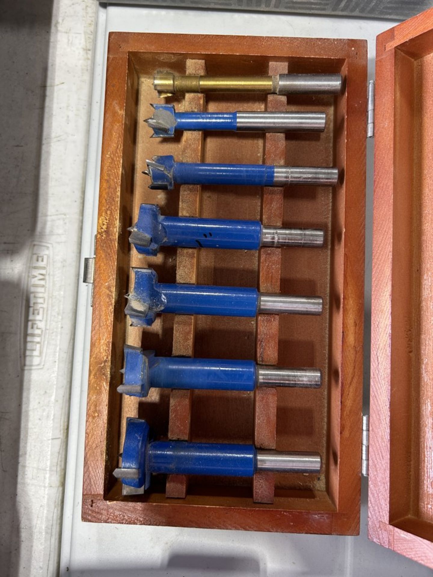 LOT OF ASSORTED ROUTING BITS, SEVERAL ARE NEW - Image 9 of 11