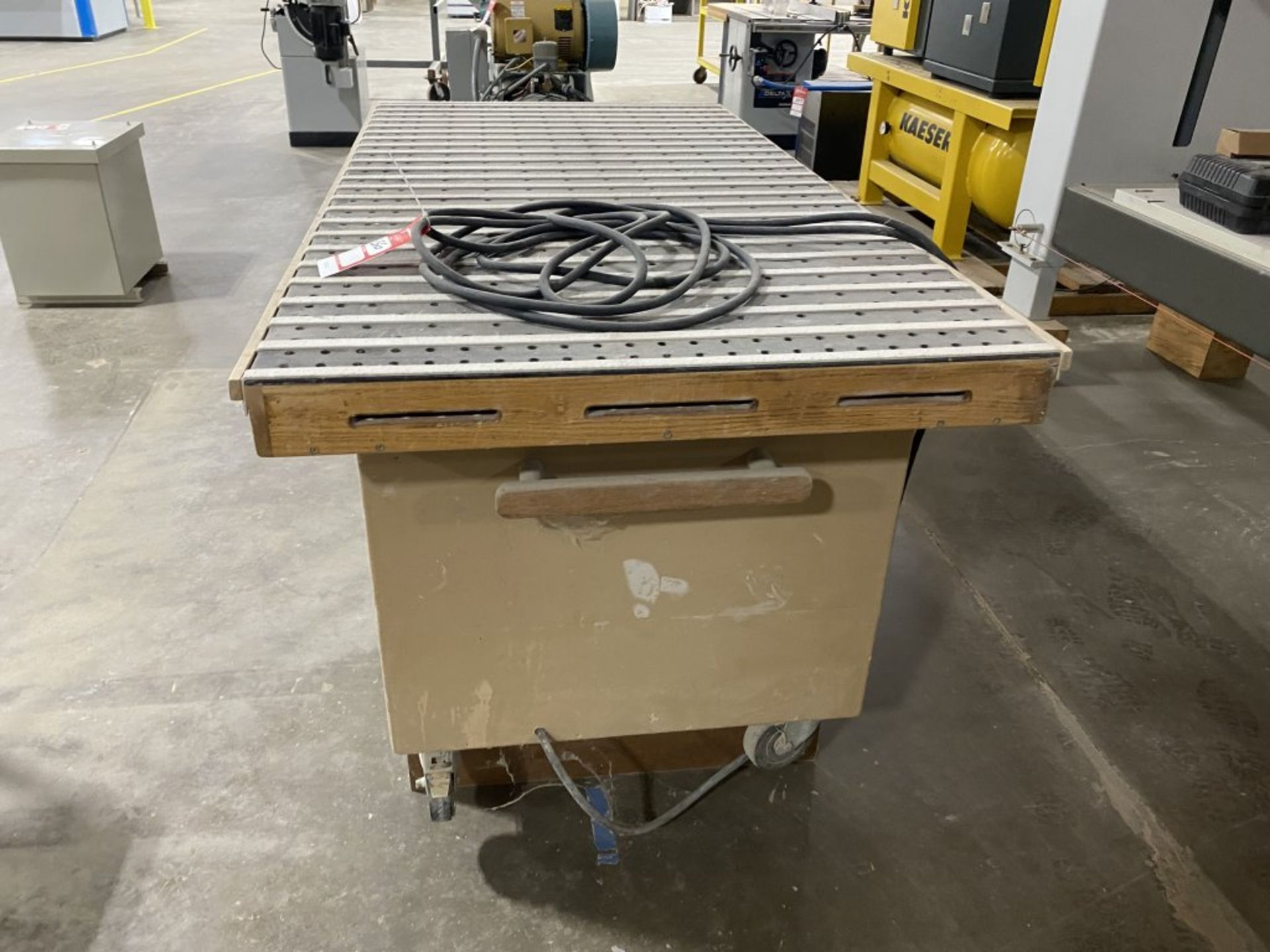 SAND PRO DUST FREE DOWNDRAFTING SANDING STATION, 6' X 3' 36'' TALL - Image 2 of 5
