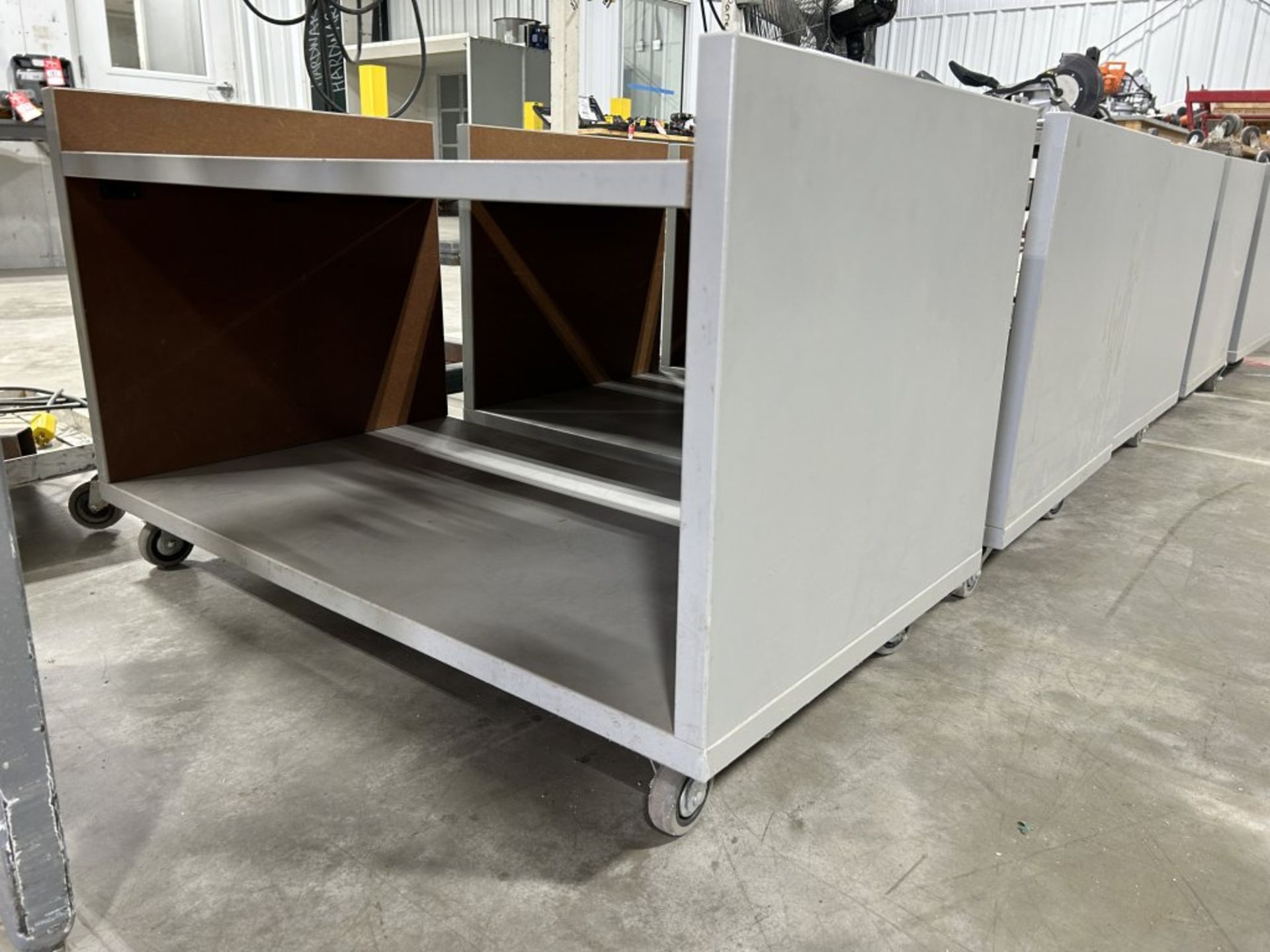 (5) MATCHING 40'' X 24'' X 25'' TALL ROLL AROUND CABINETS - Image 3 of 3