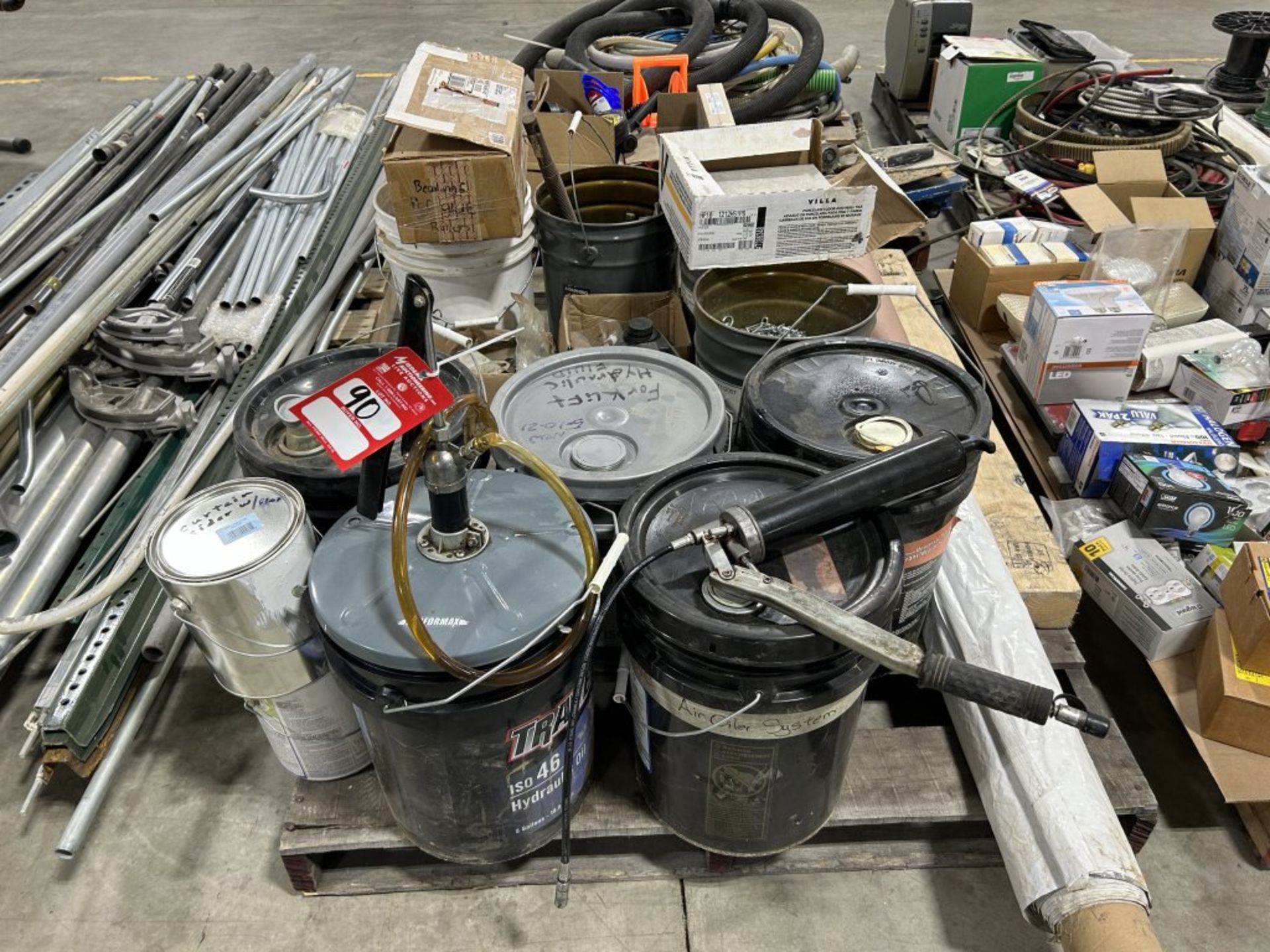 PALLET FULL OF (5) 5-GALLON BUCKETS OF HYDRAULIC OIL, BUCKET WITH CHAIN, LARGE BOLTS, ETC.
