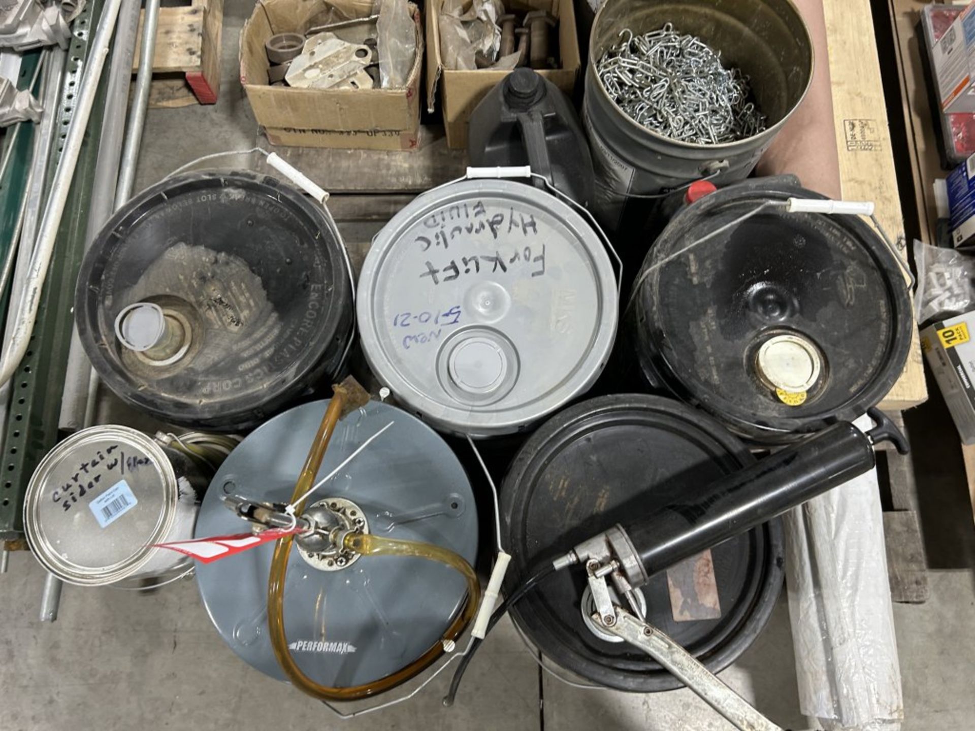 PALLET FULL OF (5) 5-GALLON BUCKETS OF HYDRAULIC OIL, BUCKET WITH CHAIN, LARGE BOLTS, ETC. - Image 3 of 8