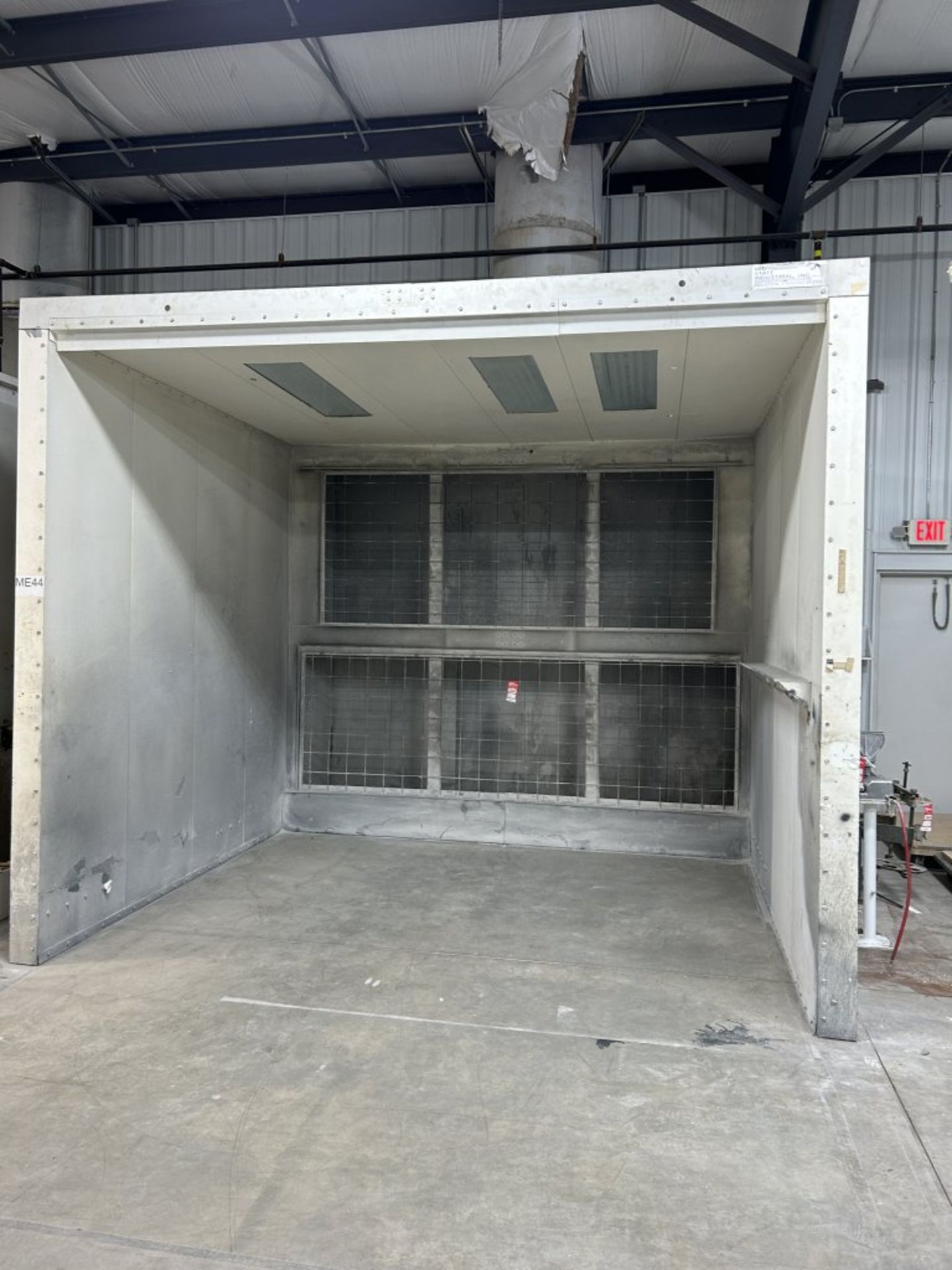 MID-STATE INDUSTRIAL PAINT BOOTH, 13' X 13.5' X 10.5', BUYER IS RESPONSIBLE FOR PROPER REMOVAL - Image 2 of 11