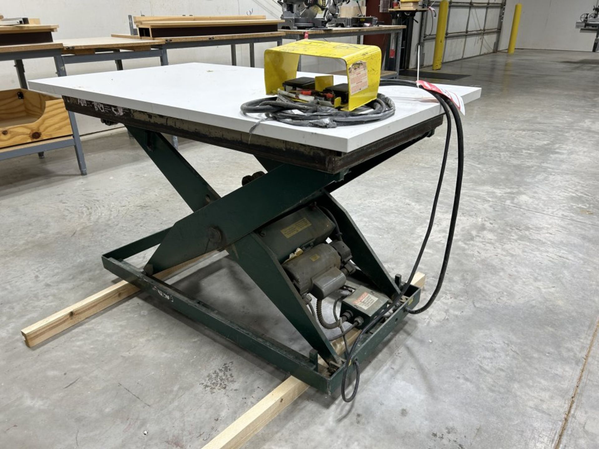 LIFT TABLE, ELECTRIC, 54'' X 30'' - Image 4 of 6