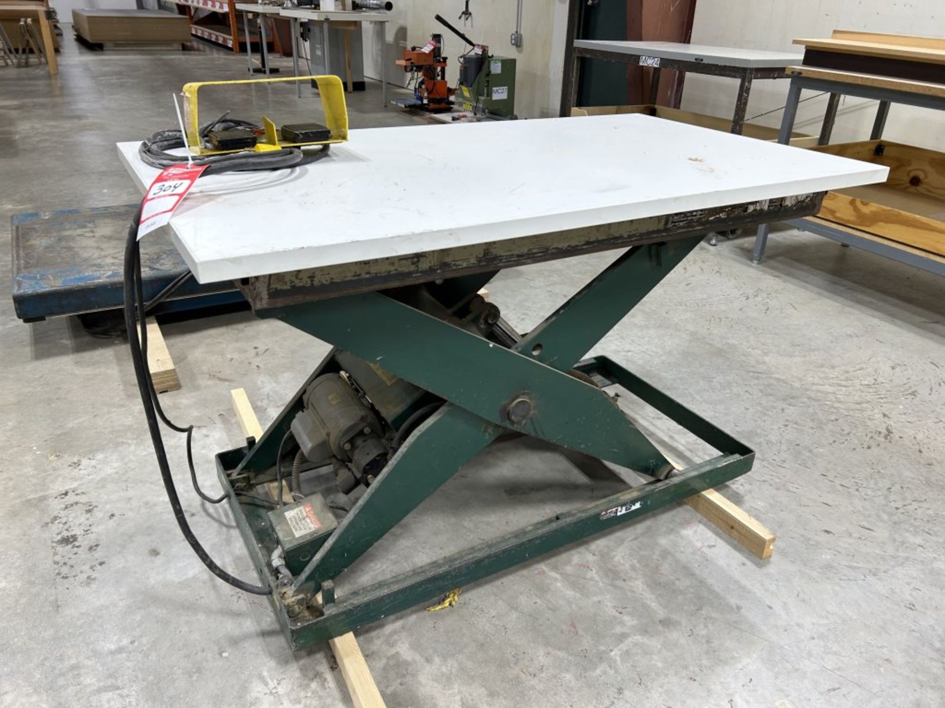 LIFT TABLE, ELECTRIC, 54'' X 30''