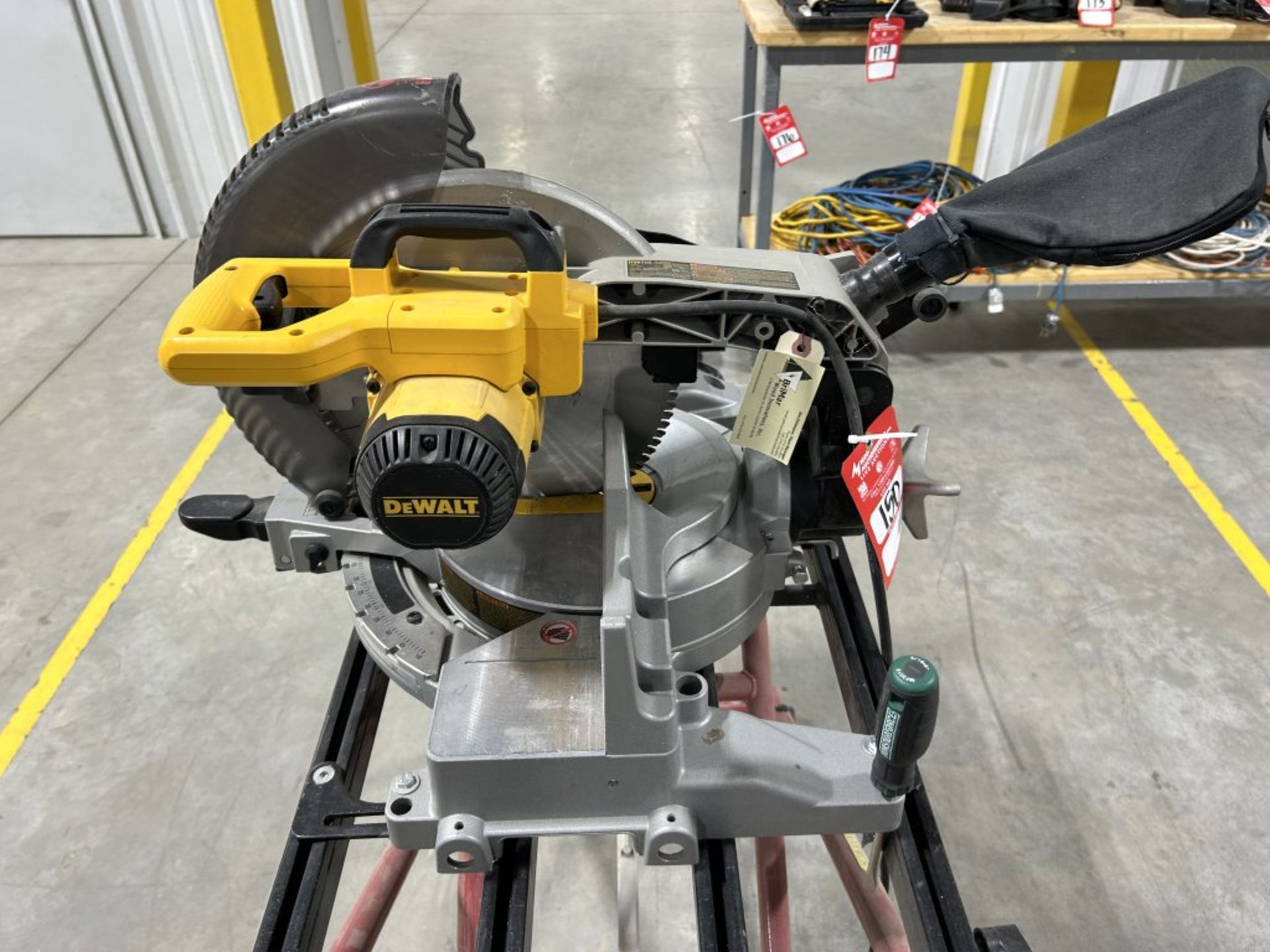 DEWALT DW715 12'' COMPOUND MITER SAW, TYPE 2, 120V, DOUBLE INSULATED, ON COLLAPSIBLE ROLLER STAND, - Image 5 of 9