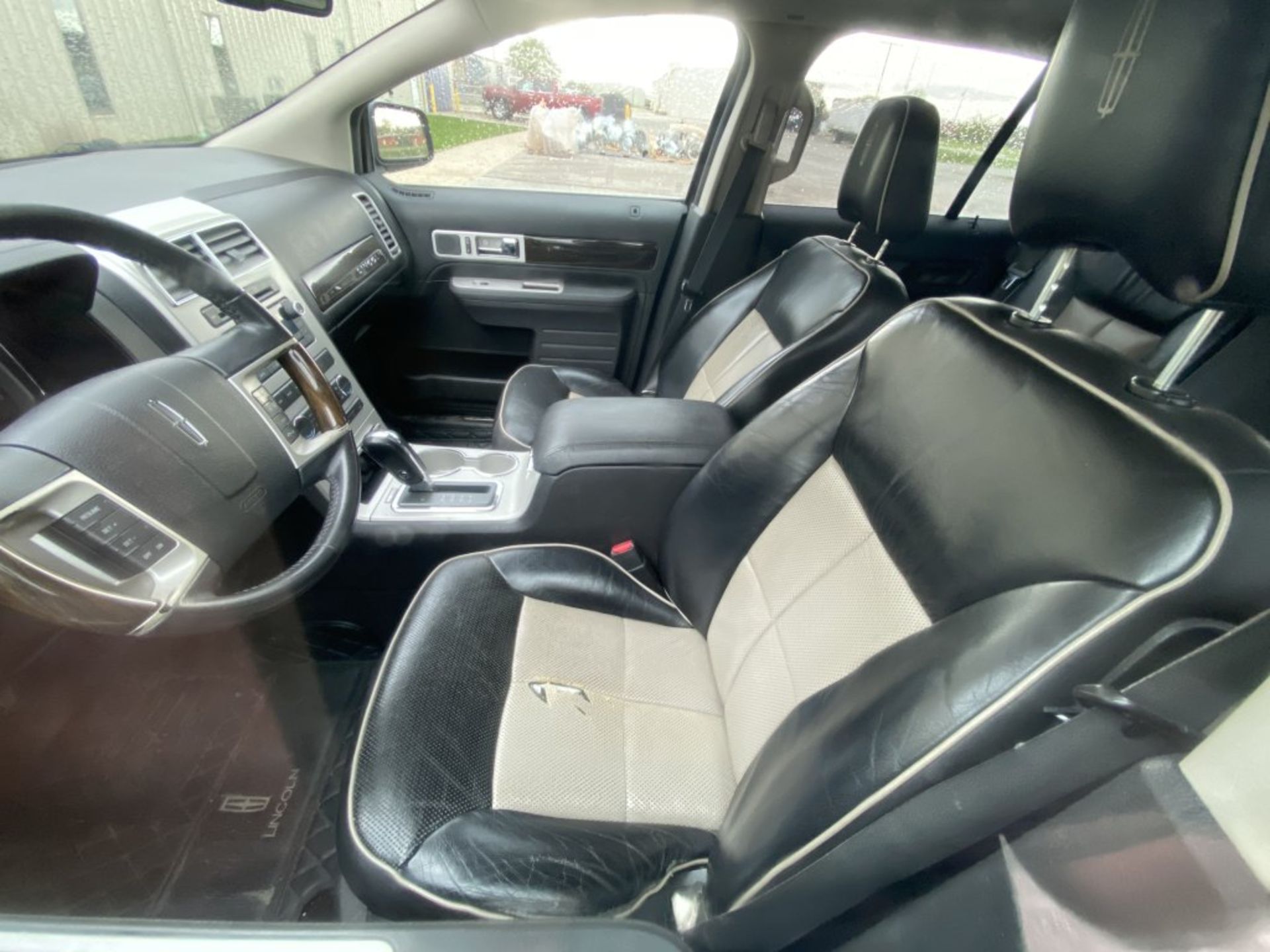 2008 LINCOLN MKX LIMITED EDITION, AUTO TRANS, AM/FM-CD-AUX, HEAT/AC SEATS, MOONROOF, PW, PL, - Image 18 of 21