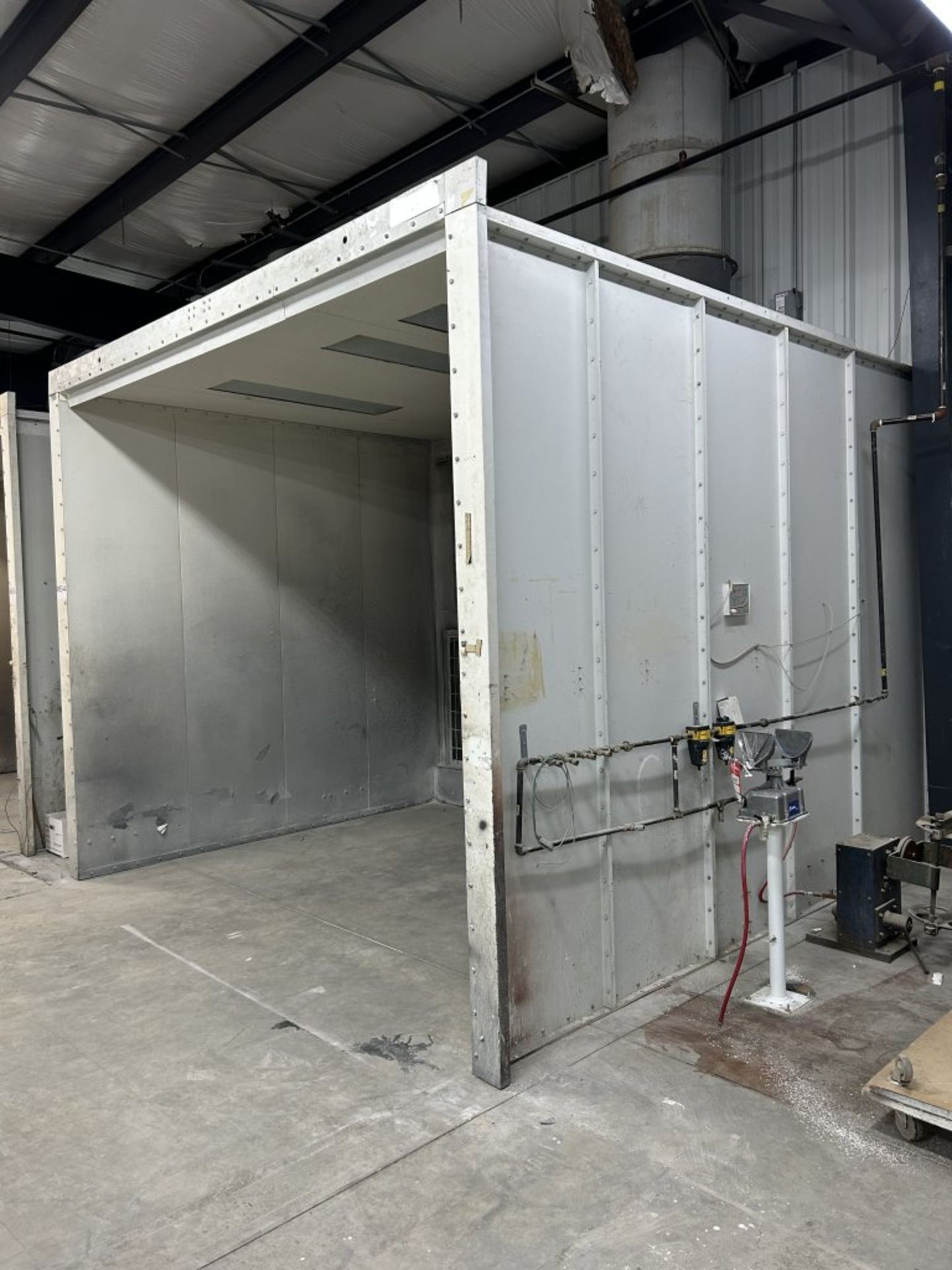 MID-STATE INDUSTRIAL PAINT BOOTH, 13' X 13.5' X 10.5', BUYER IS RESPONSIBLE FOR PROPER REMOVAL - Image 3 of 11