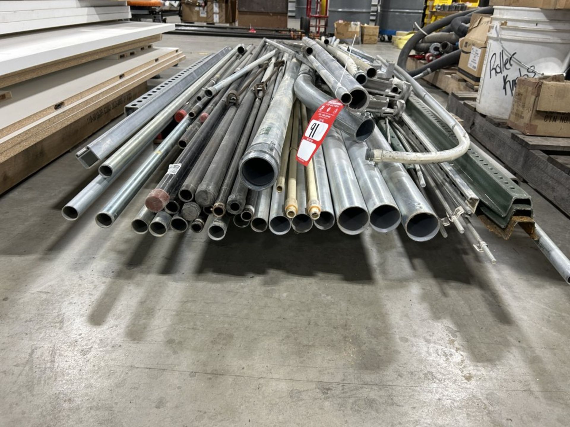 LARGE PILE OF ASSORTED CONDUIT BENDERS, CONDUIT, METAL PIPES, T-POSTS, ETC. - Image 3 of 5