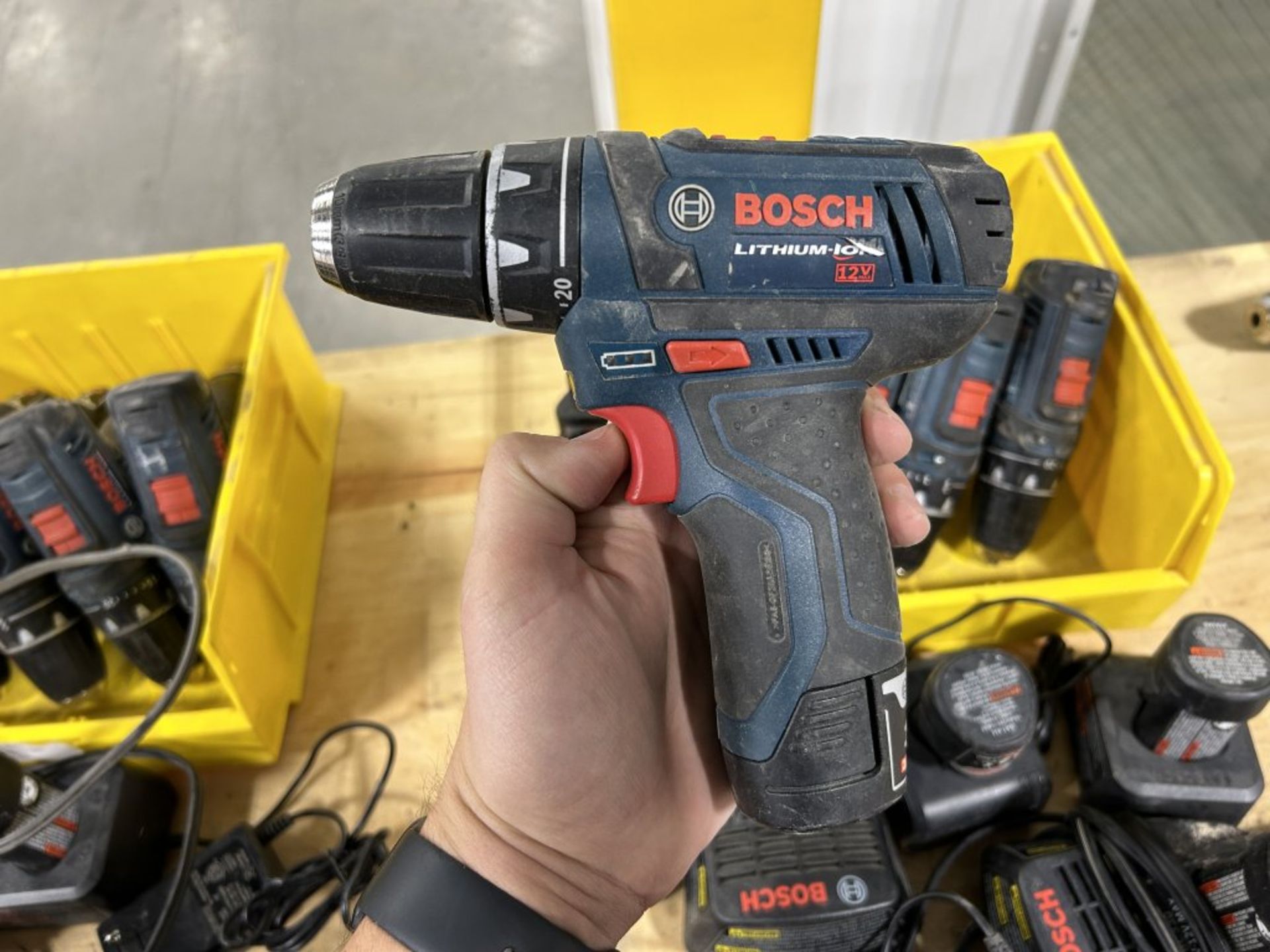 (5) BOSCH LITHIUM ION 12V MAX CORDLESS DRILLS, (14) BATTERIES, AND (6) CHARGERS - Image 3 of 5