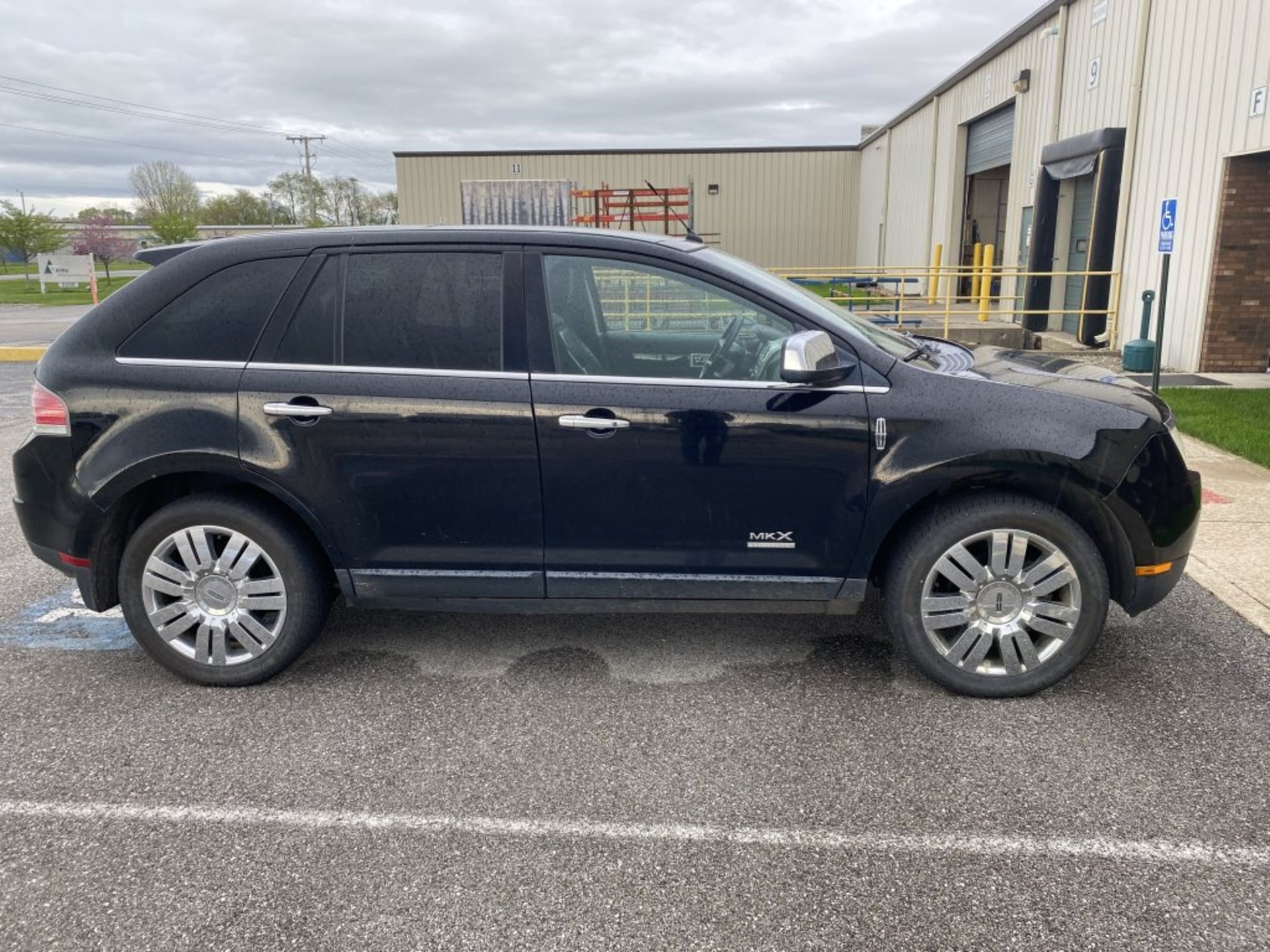 2008 LINCOLN MKX LIMITED EDITION, AUTO TRANS, AM/FM-CD-AUX, HEAT/AC SEATS, MOONROOF, PW, PL, - Image 6 of 21