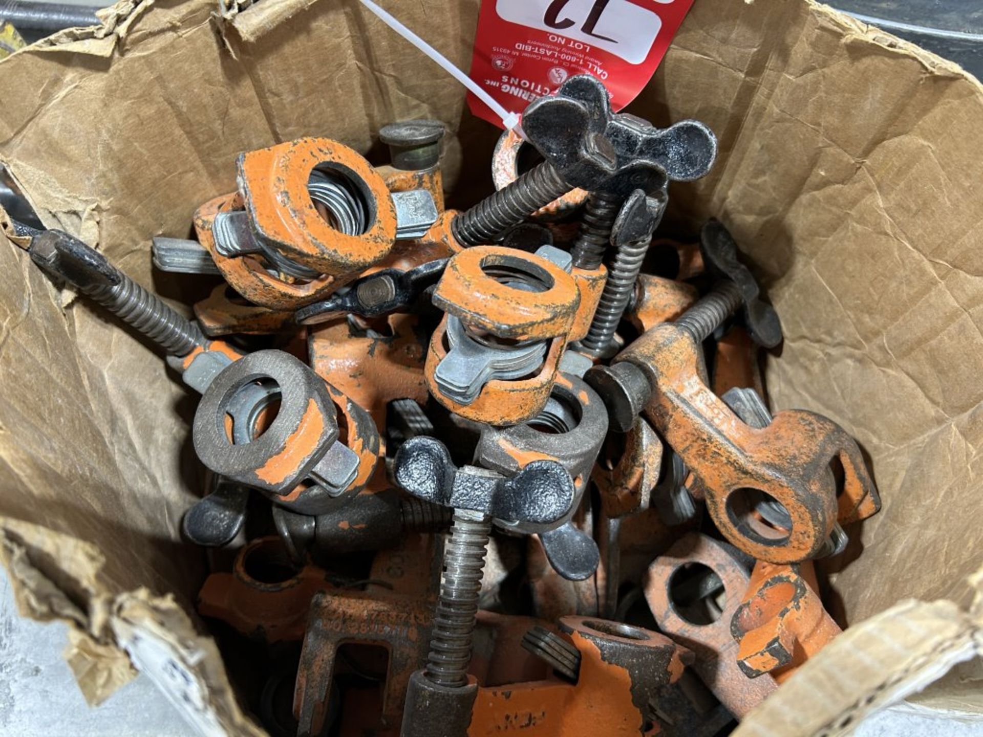 BOX OF PONY PIPE CLAMPS (WITHOUT THE PIPES, AND A BOX OF CLAMP PADS - Image 3 of 3