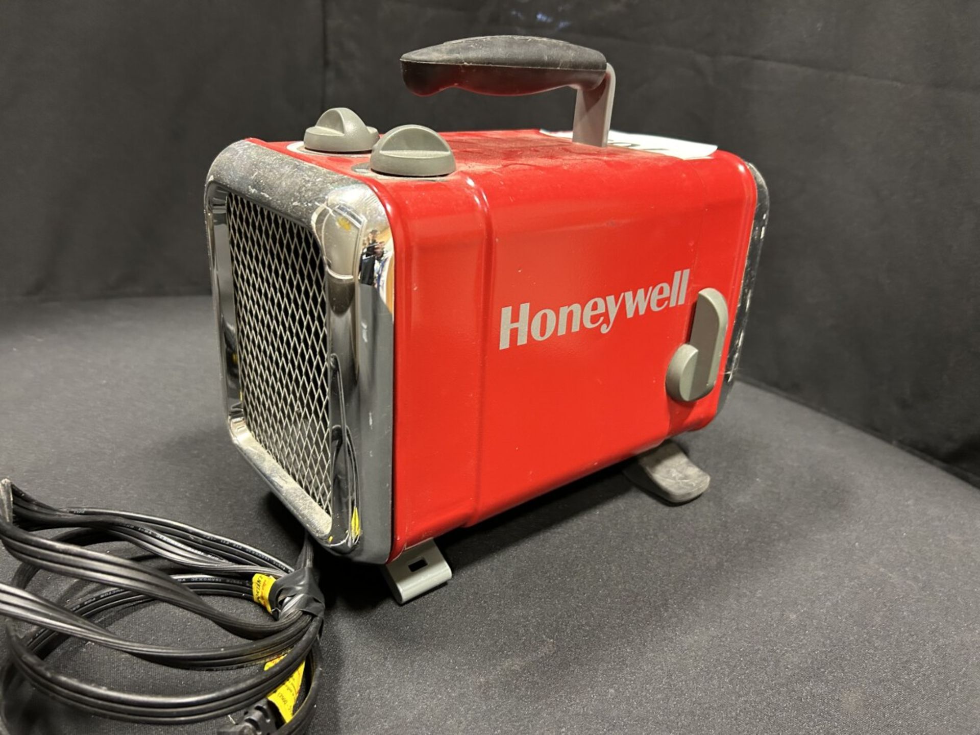 LASKO UNIT HEATER, HONEYWELL HEATER - Image 5 of 8