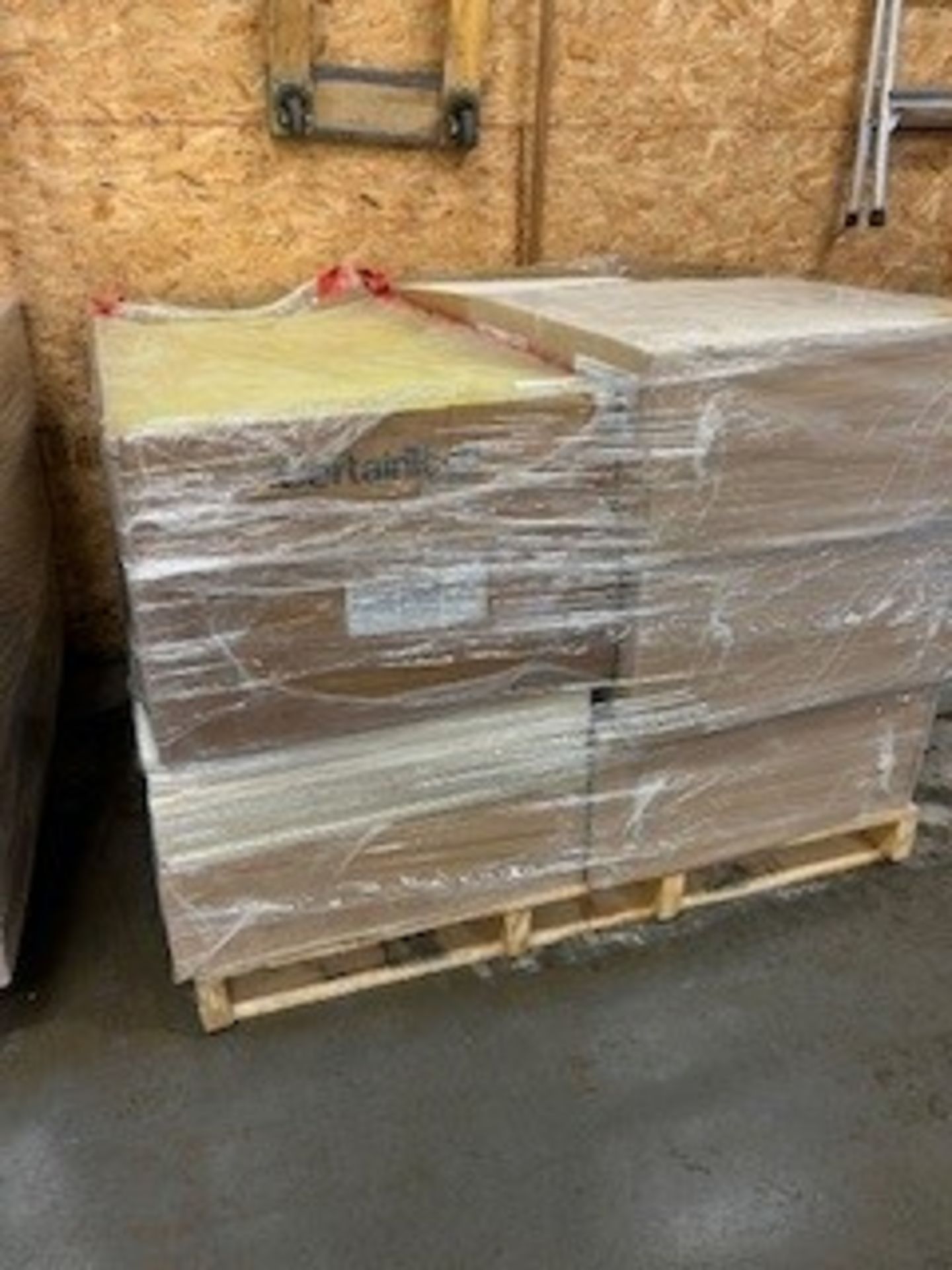 PALLET OF ASSORTED CEILING TILES 24X48 CERTAINTEED, ARMSTRONG TUNDRA BEVELED TEGULAR 24X24