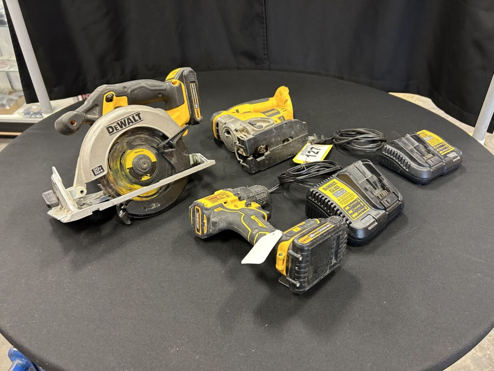 DEWALT CORDLESS JIG SAW, CIRCULAR SAW, DRILL, 2 BATTERIES AND 2 CHARGERS - B40 - Image 2 of 14