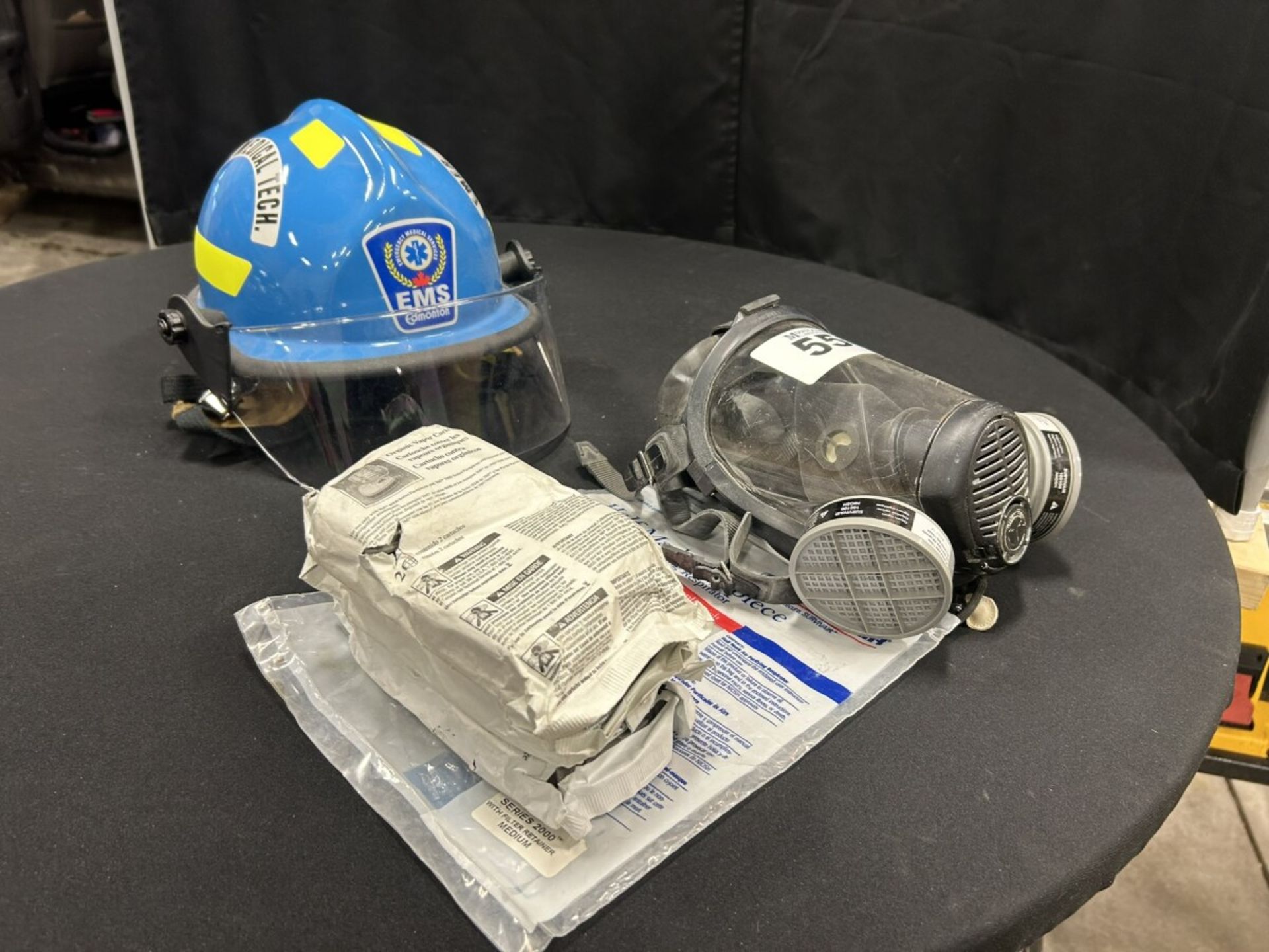 FULL FACE MASK W/ EXTRA CARTRIDGES AND HARD HAT - Image 2 of 8