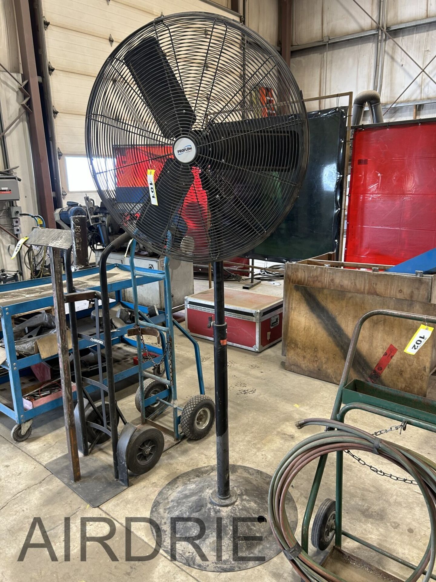 *OFFSITE* PROFLOW 30" AIR MOVING PEDESTAL FAN - Image 2 of 3