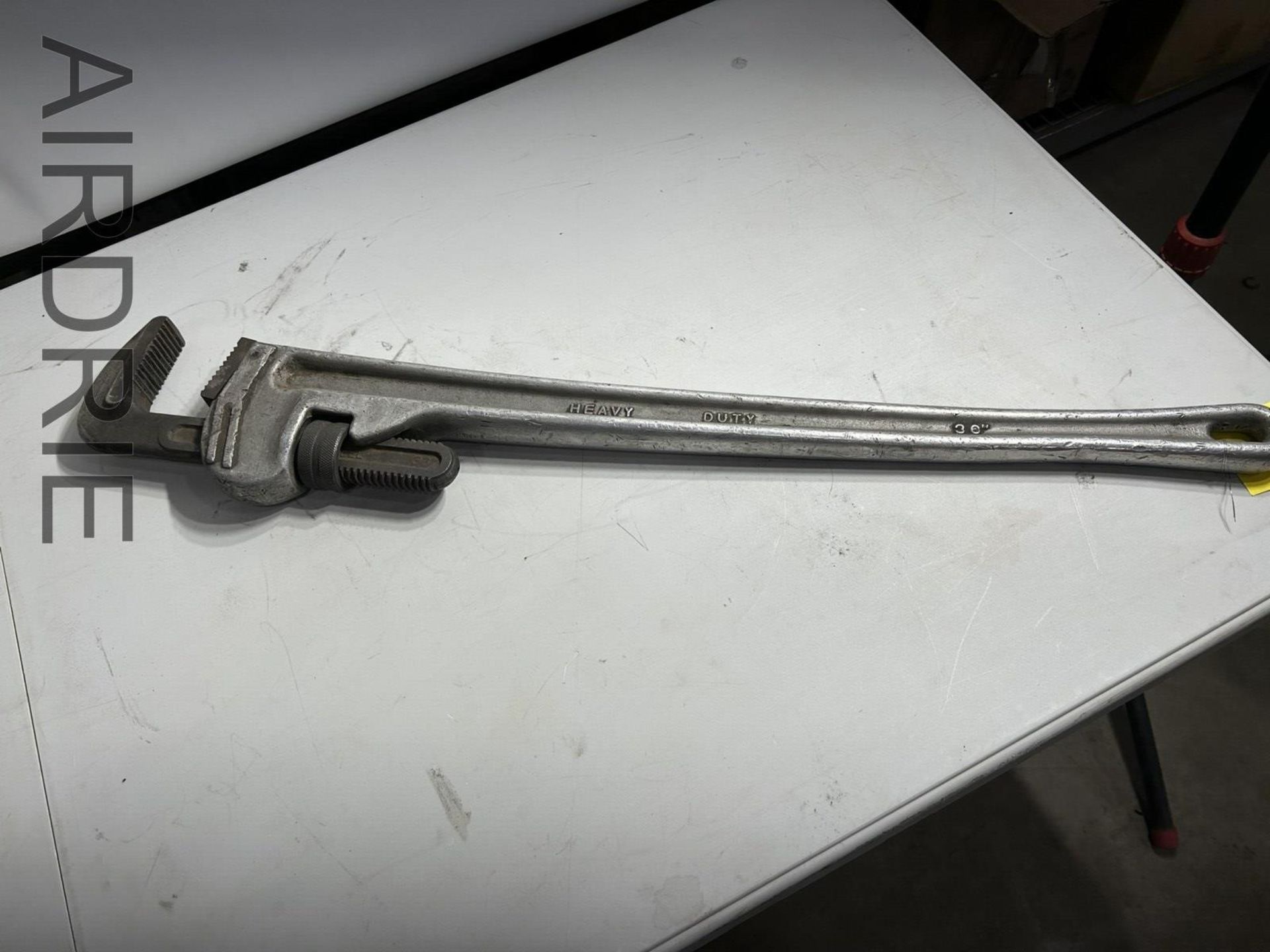 *OFFSITE* 36" ALUMINUM PIPE WRENCH - Image 4 of 4