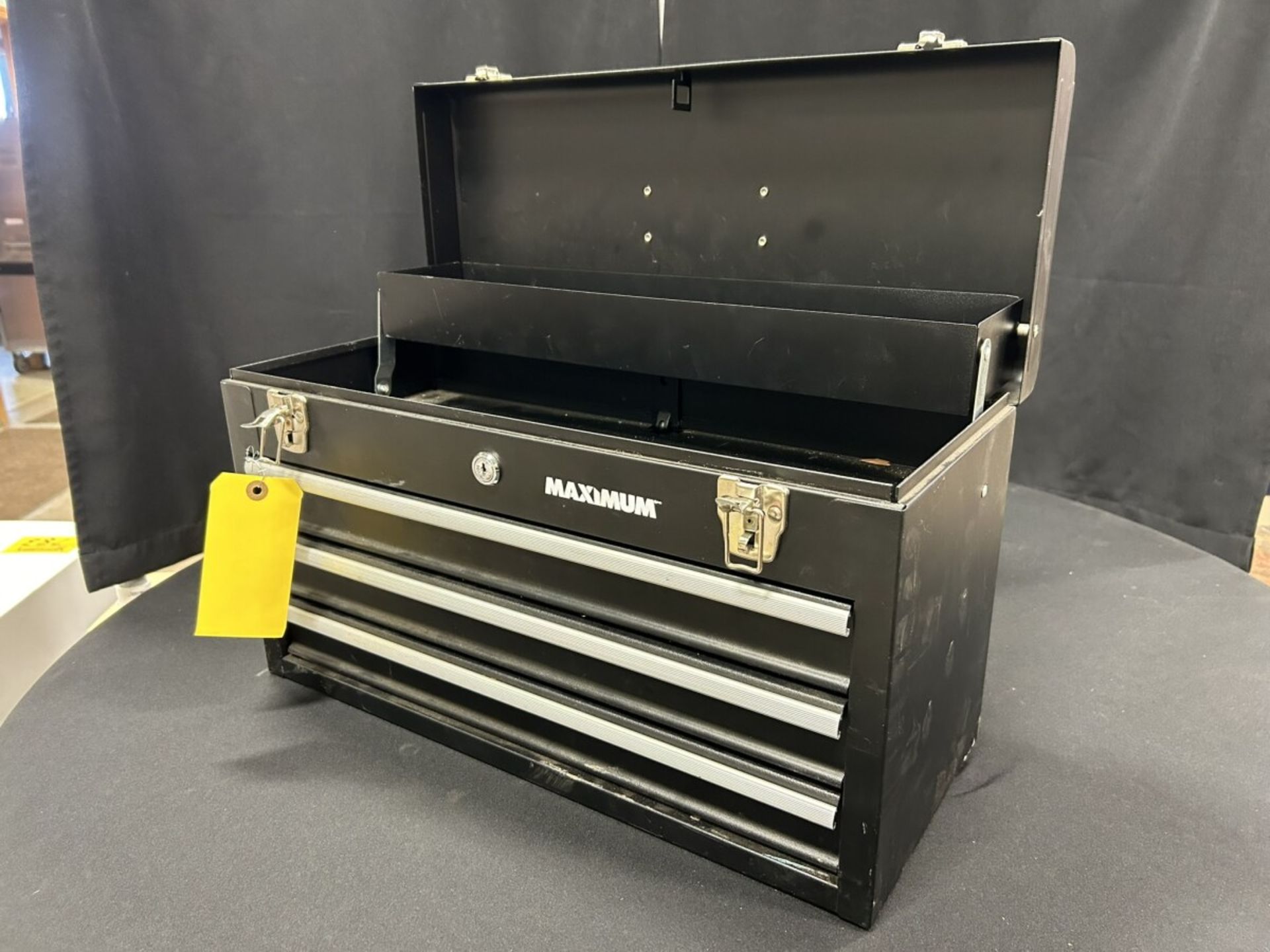 MAXIMUM TOOL BOX W/TOOLS - Image 6 of 6