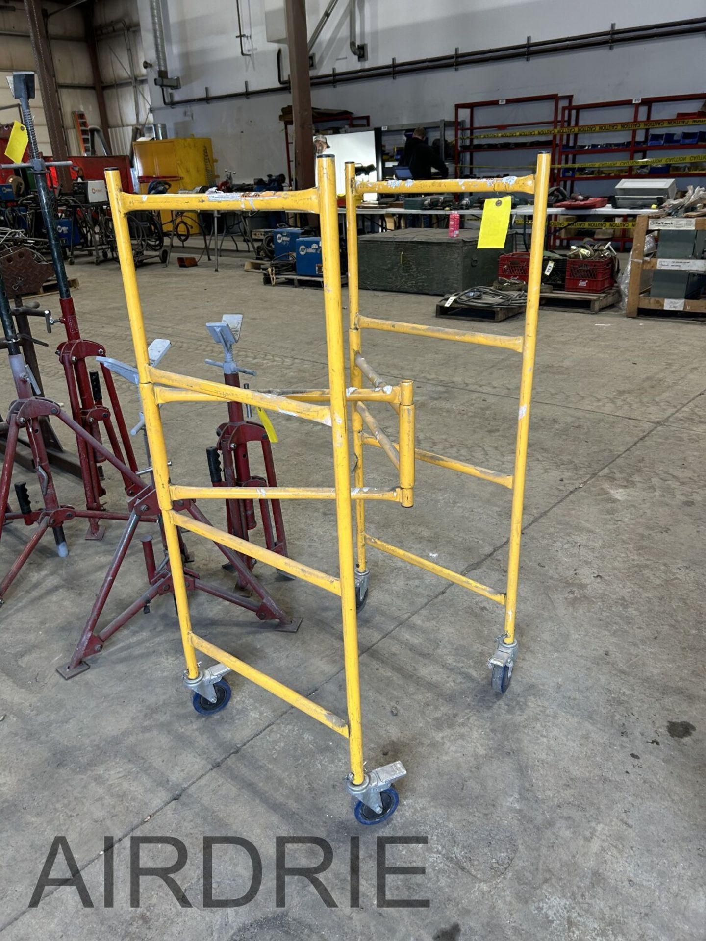 *OFFSITE* ROLLING COLLAPSIBLE SCAFFOLD (NO PLATFORM) - Image 2 of 5