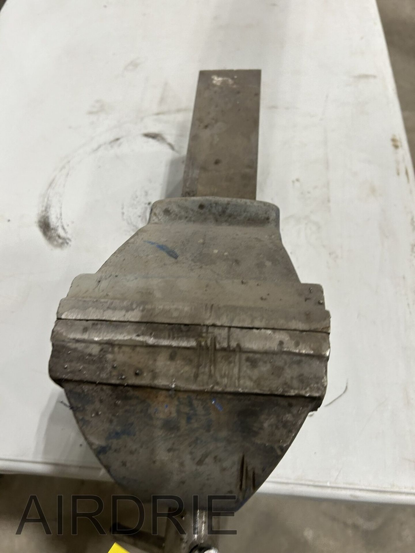 *OFFSITE* IRWIN RECORD 6" BENCH VISE - Image 5 of 5
